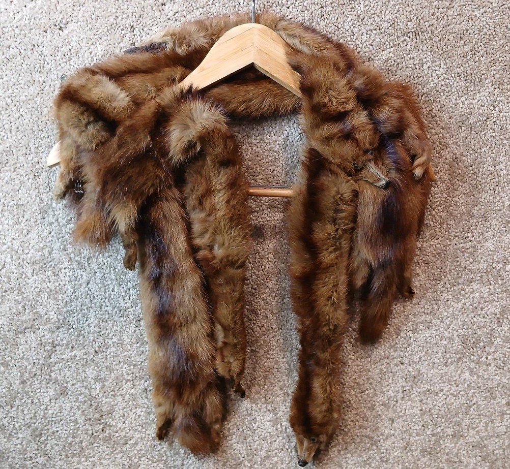 KOLINSKY 5 Pelts Boa, 40” Inches, Vintage Russian Fur Pelt Scarf