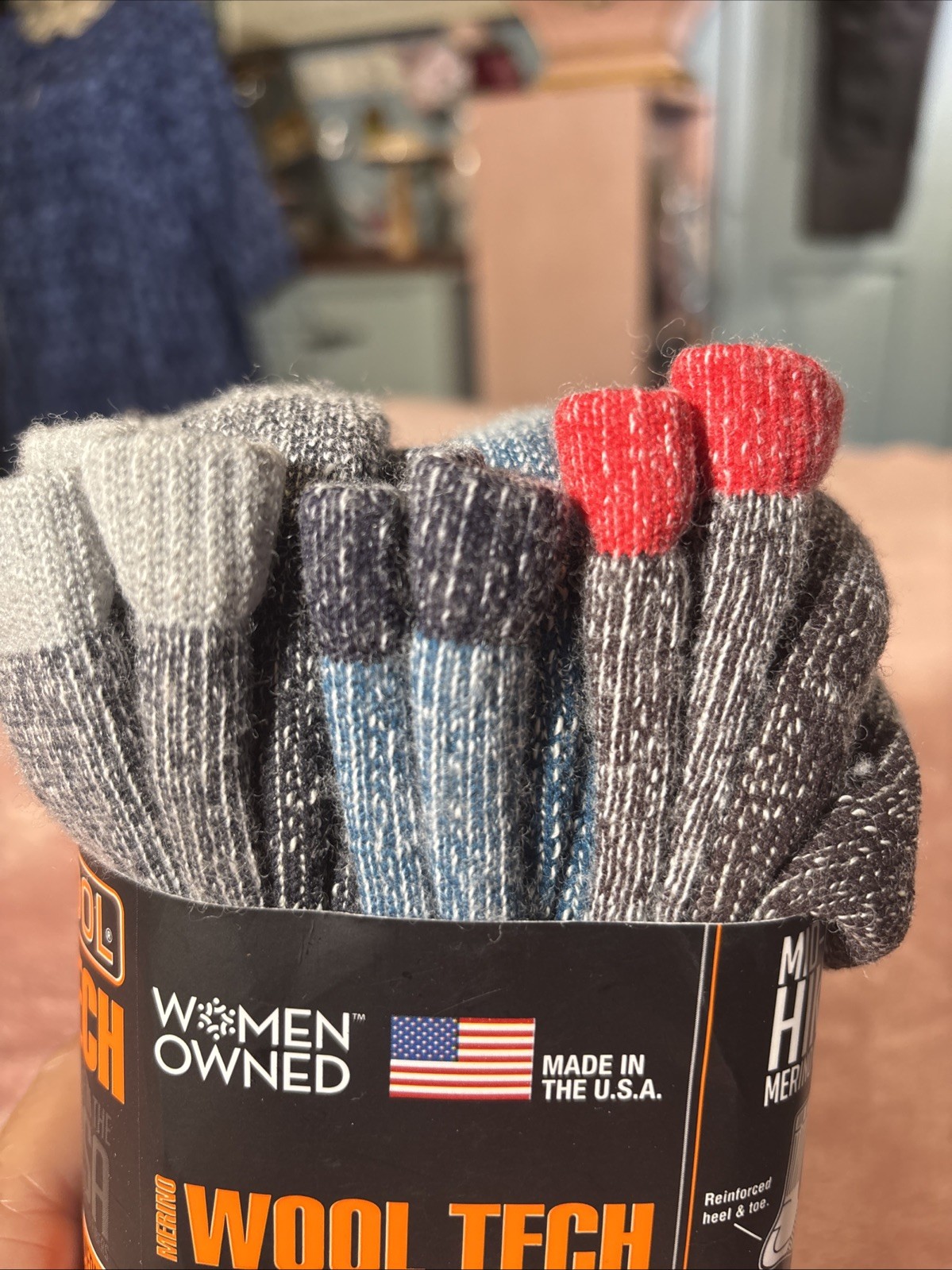 Omniwool 3-Pack Wool Tech Hiking Socks Size Medium NWT Lot Of 2 Packs.