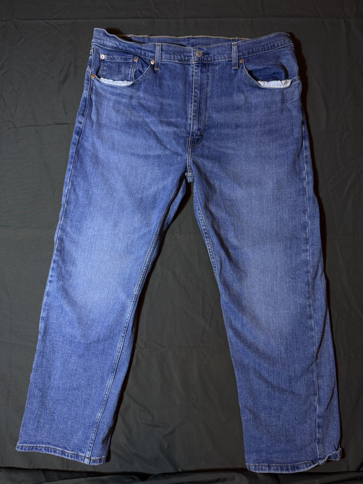 Levi’s Men’s Blue Medium Wash Denim Straight Leg Regular Fit Mid Rise Jeans