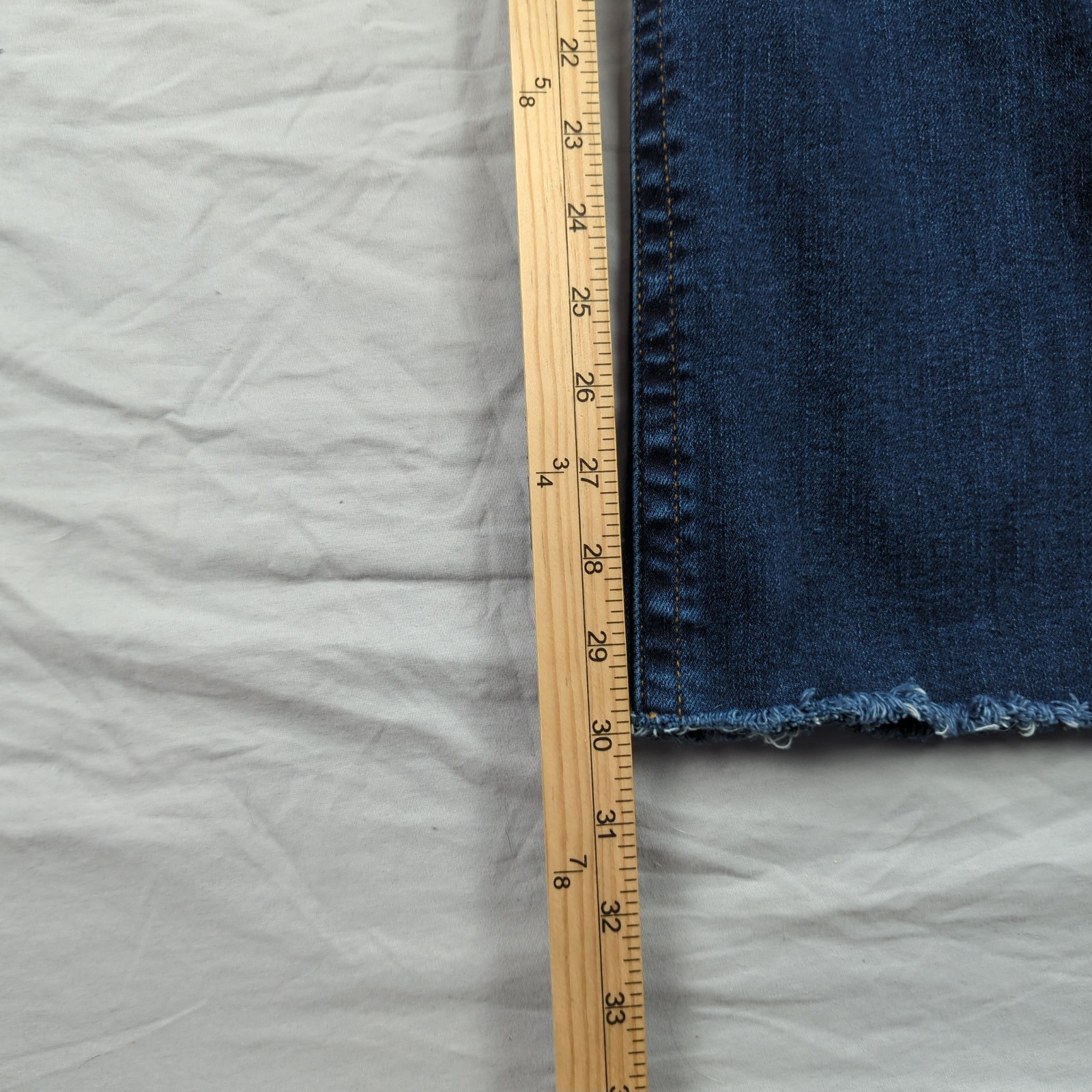 Wrangler Jeans Womens 11 32 Blue Boot Cut Stretch Willow Ultimate Riding Western