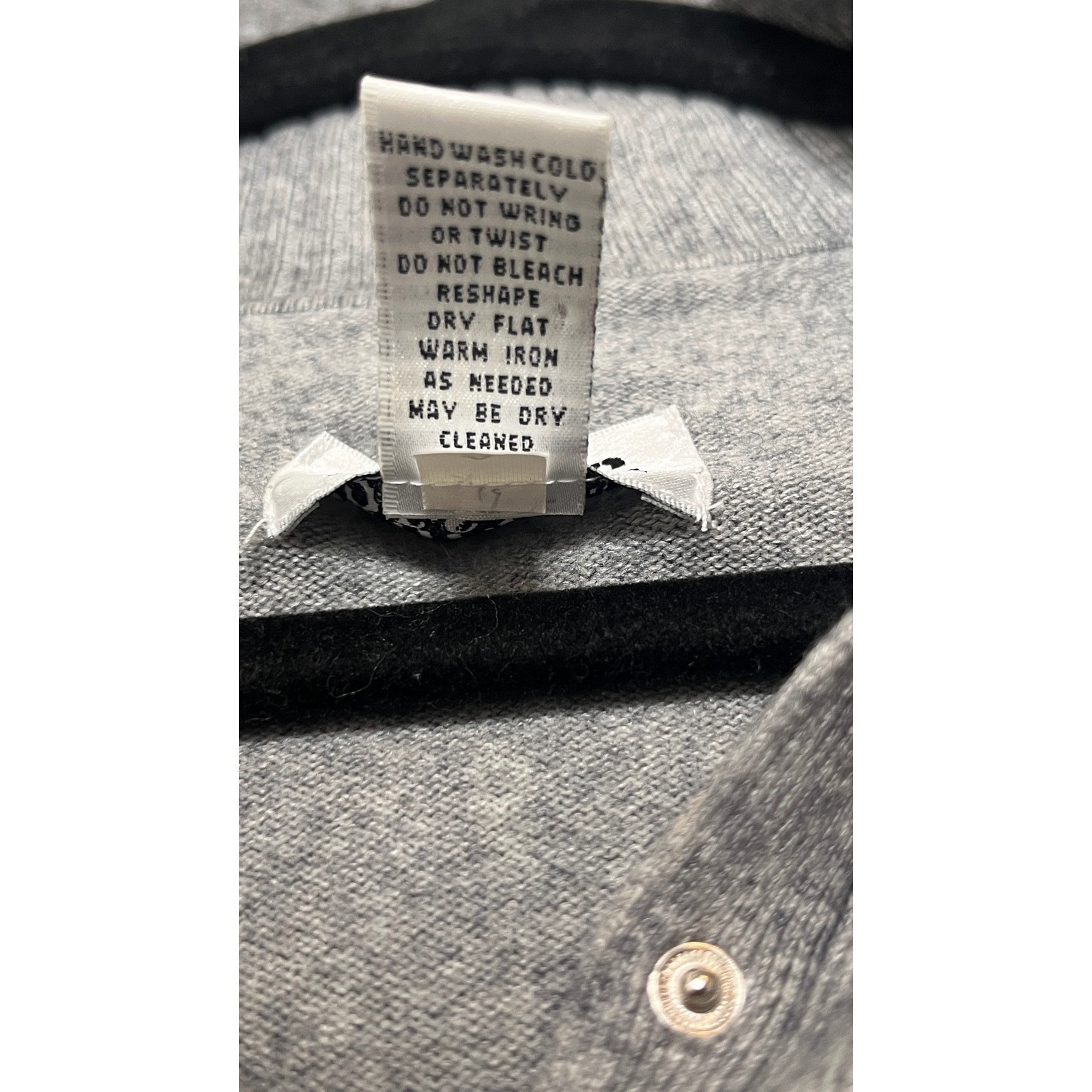 Chicos Silk Cashmere Blend Gray Snap Mock Neck Sweater Womens Size 2 L Neutral