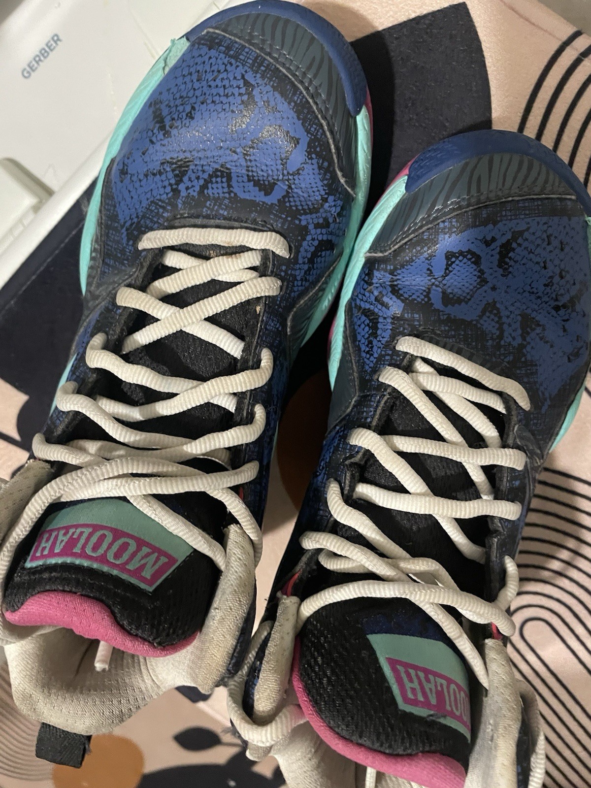 Moolah Unisex Kids Mid Top Lace-Up Athletic Sneakers Blue/Black Aqua Pink 4.5