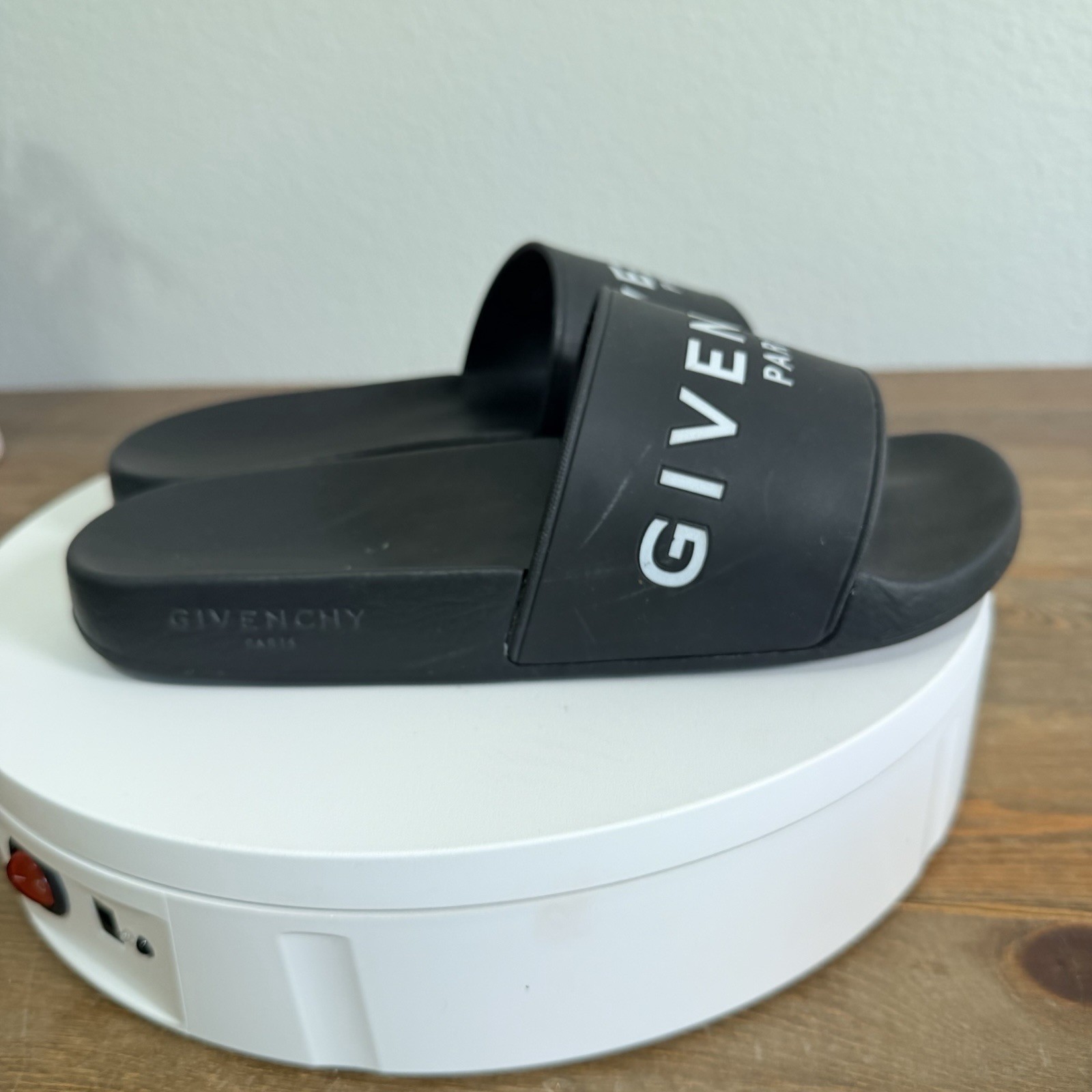 Givenchy Paris Black Women’s Rubber Flat Slides Sandals Size 37 Made In Italy