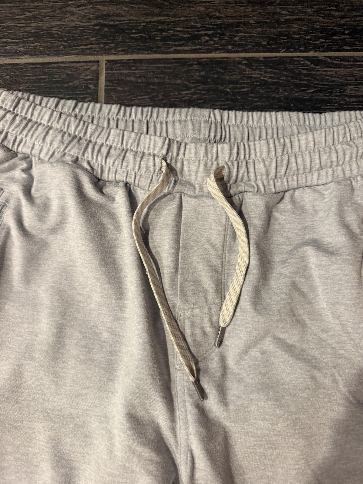 Vuori Men’s Ponto Performance Stretch Jogger Sweatpants XL, Heather Gray, V418
