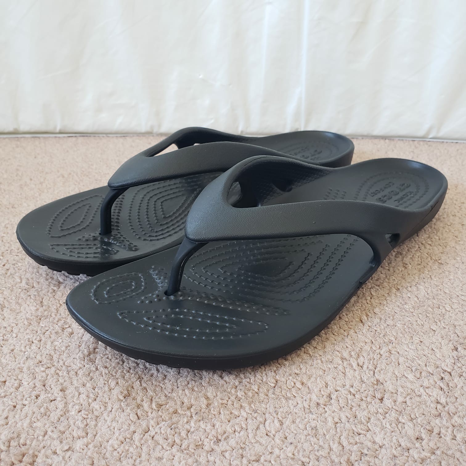 Crocs Kadee II Women’s Thong Flip Flops Sandals Iconic Comfort Black Size US 7