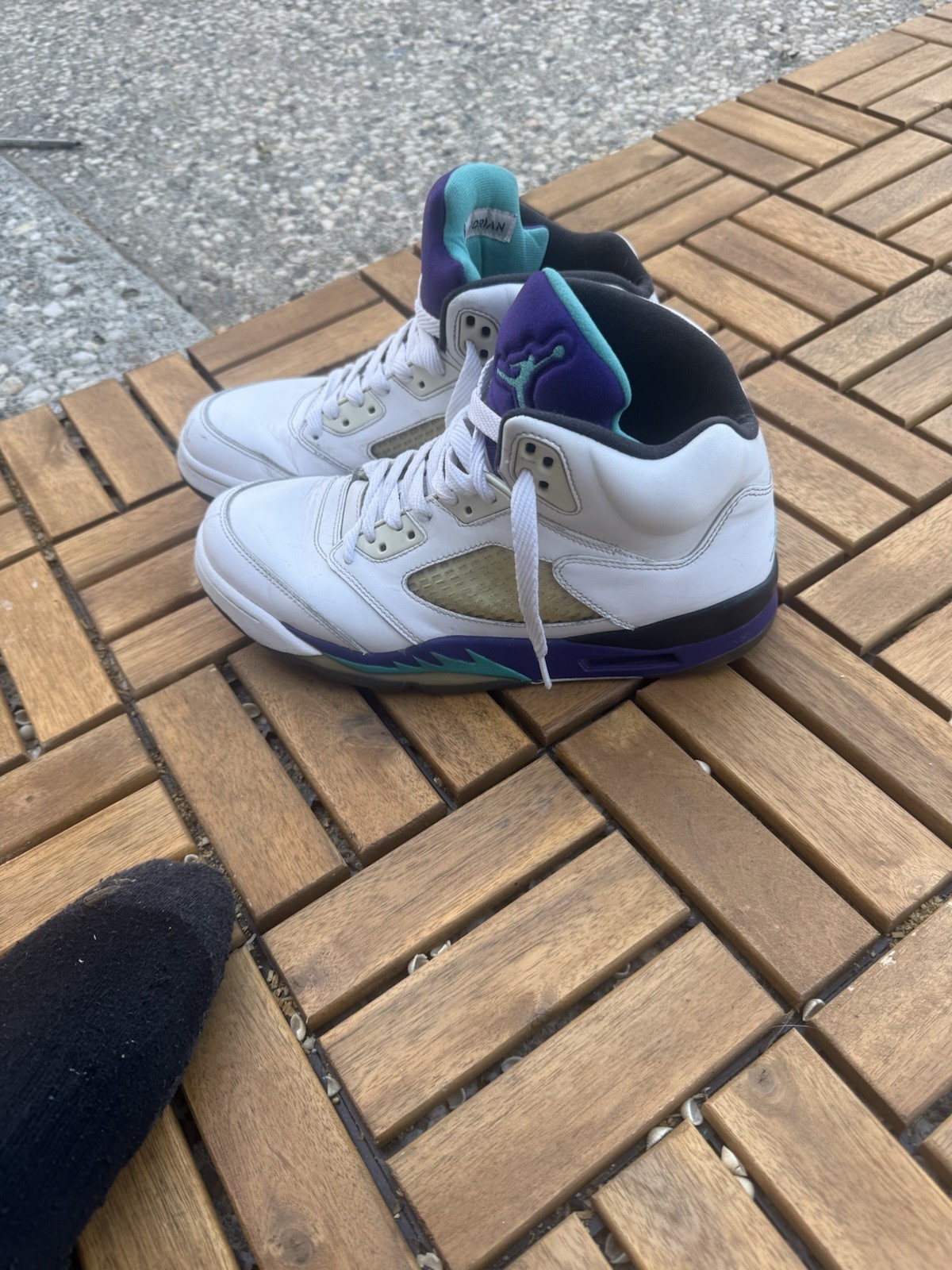 Nike Air Jordan 5 Retro Grape 2013 White New Emerald Grape Ice Blue Size 9.5