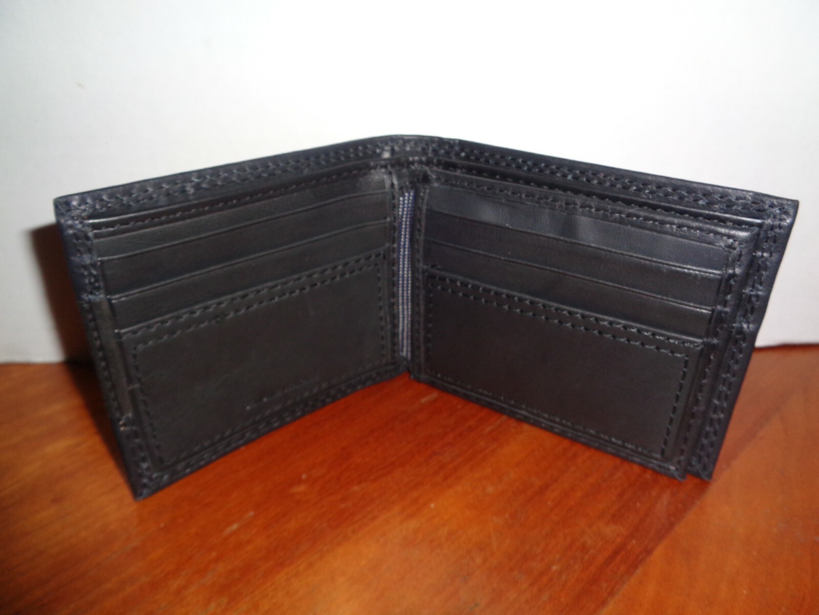 Levi’s Mens Genuine Leather Bifold Extra Capacity Wallet 9 Slots ID Window Black