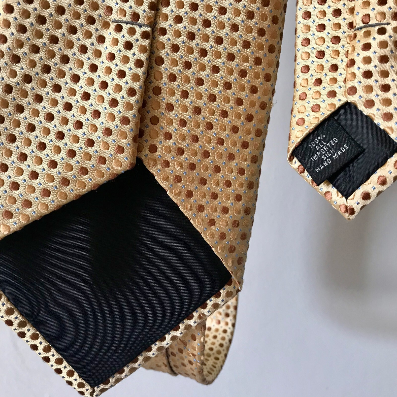 Men Tie Axcess A Handmade Neck Tie 100% Silk, Excellent Condition