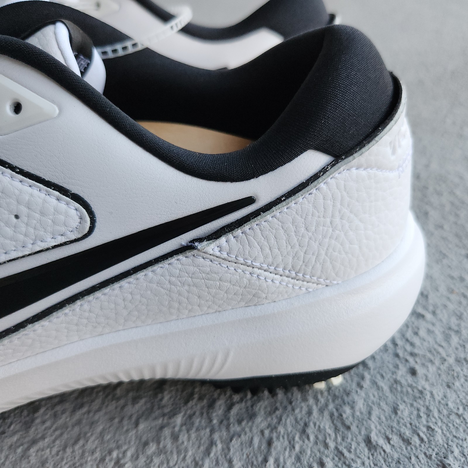 Nike Victory Pro 3 Wide Golf Sneakers White/Black DX9028-101 Size 12.5 US