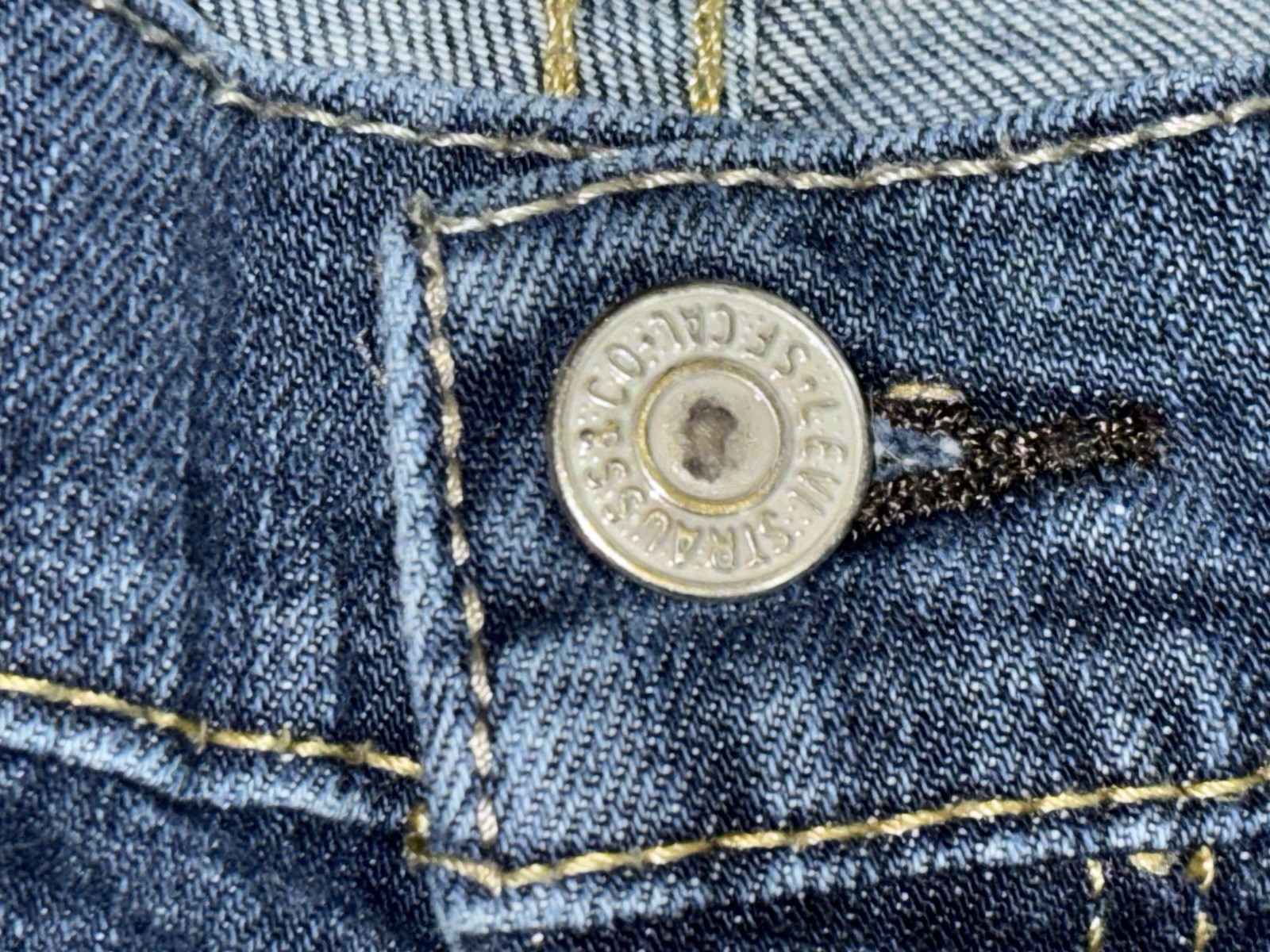 Levi’s 513 Selvedge Slim Straight Leg Jeans Men’s Size 33×31 Medium Wash Denim