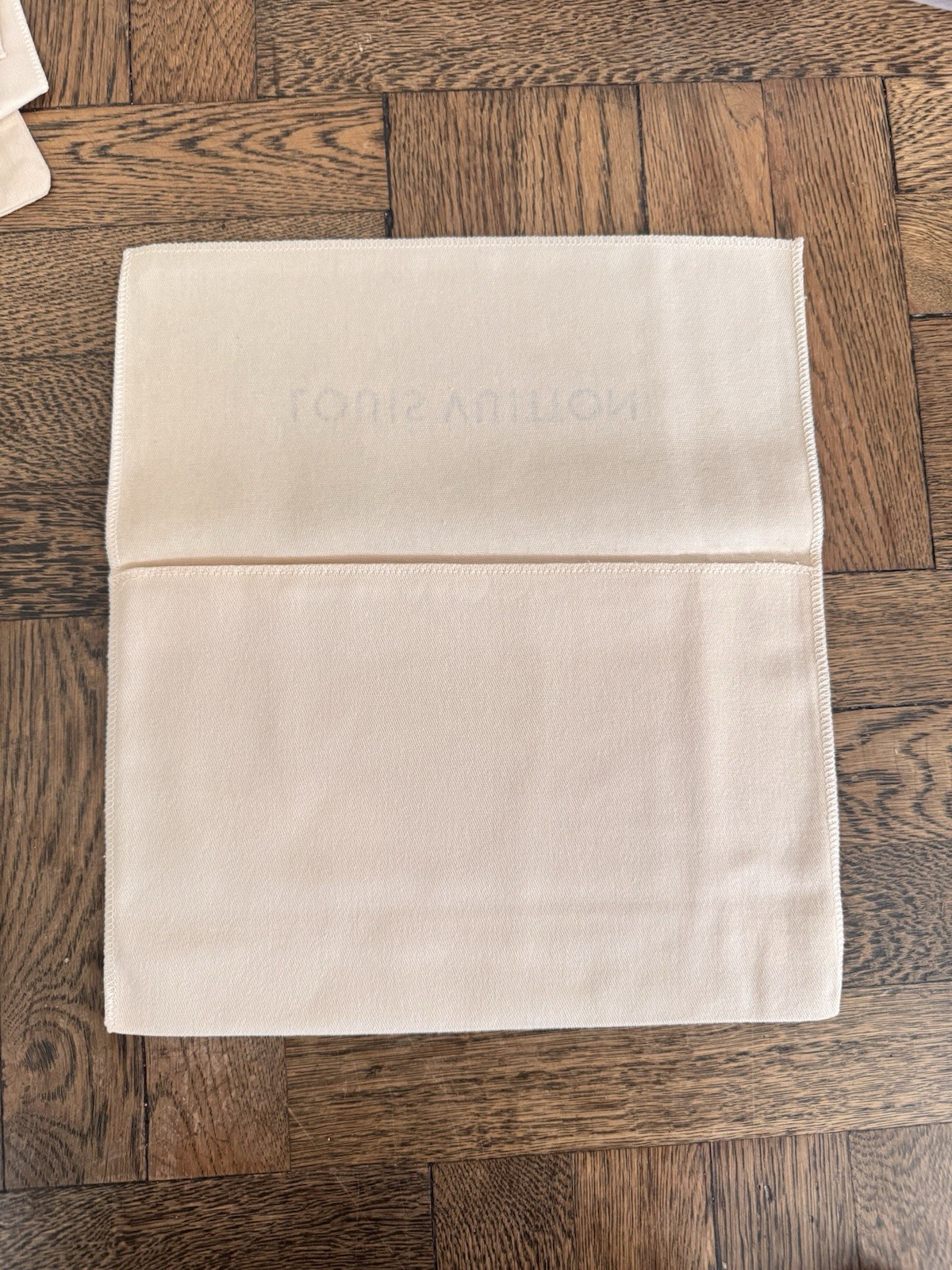 Authentic Louis Vuitton Dust Bag Envelope Flap Style 12×7.5” Medium 1Pc.(D21310)