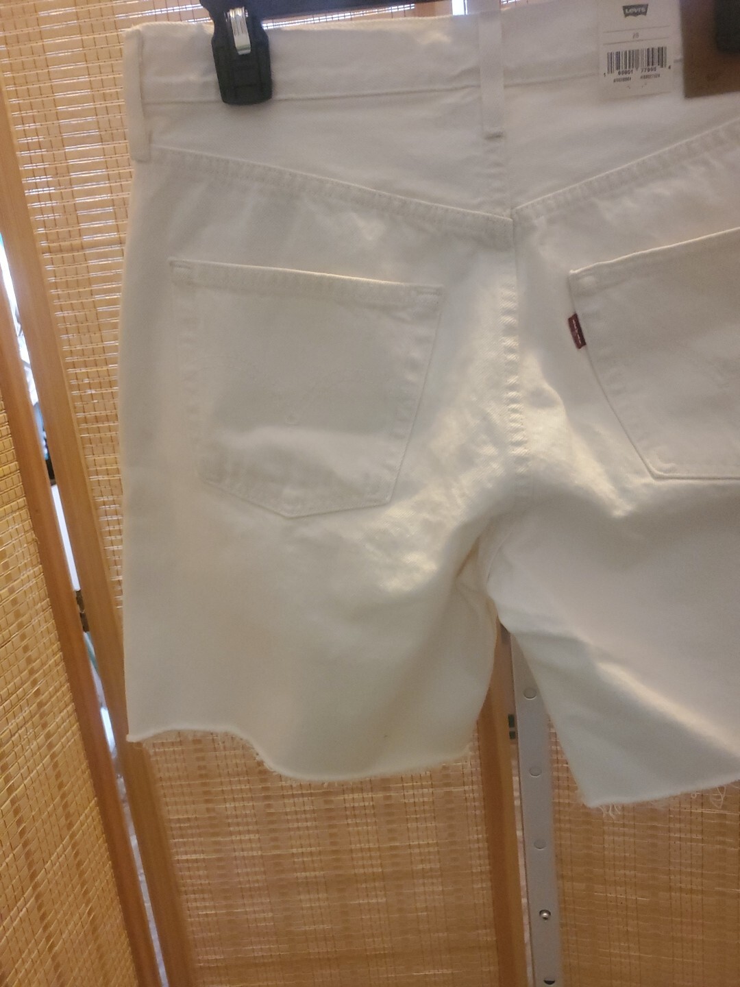 Levis 501 Womens Shorts Size 28 Waist Ivory Button Fly Red Tag Frayed Pockets