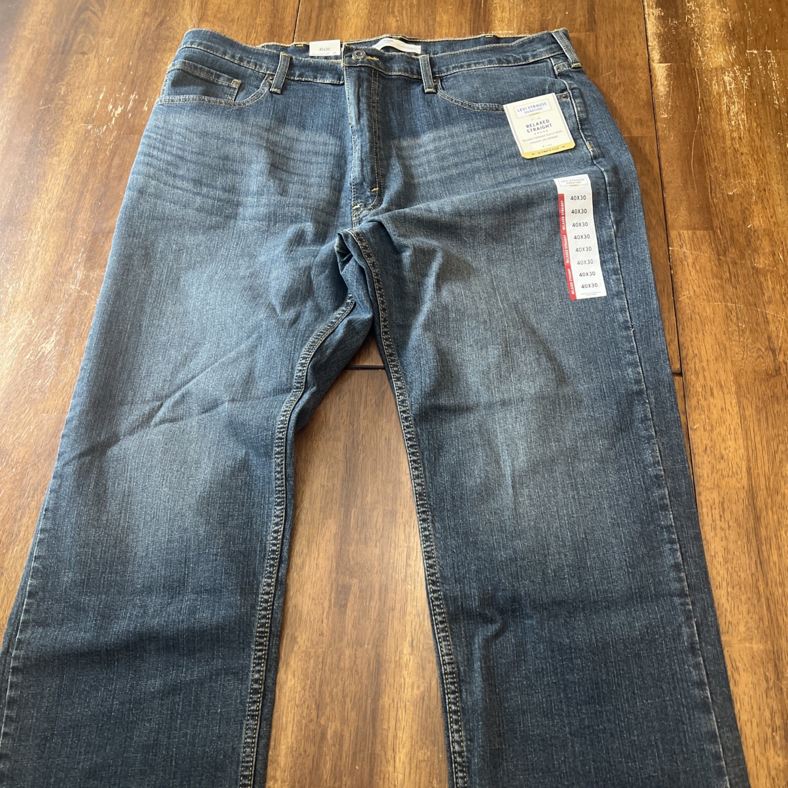 Signature by Levi Strauss & Co. Gold Label Men’s Bootcut Fit Jeans 40×30