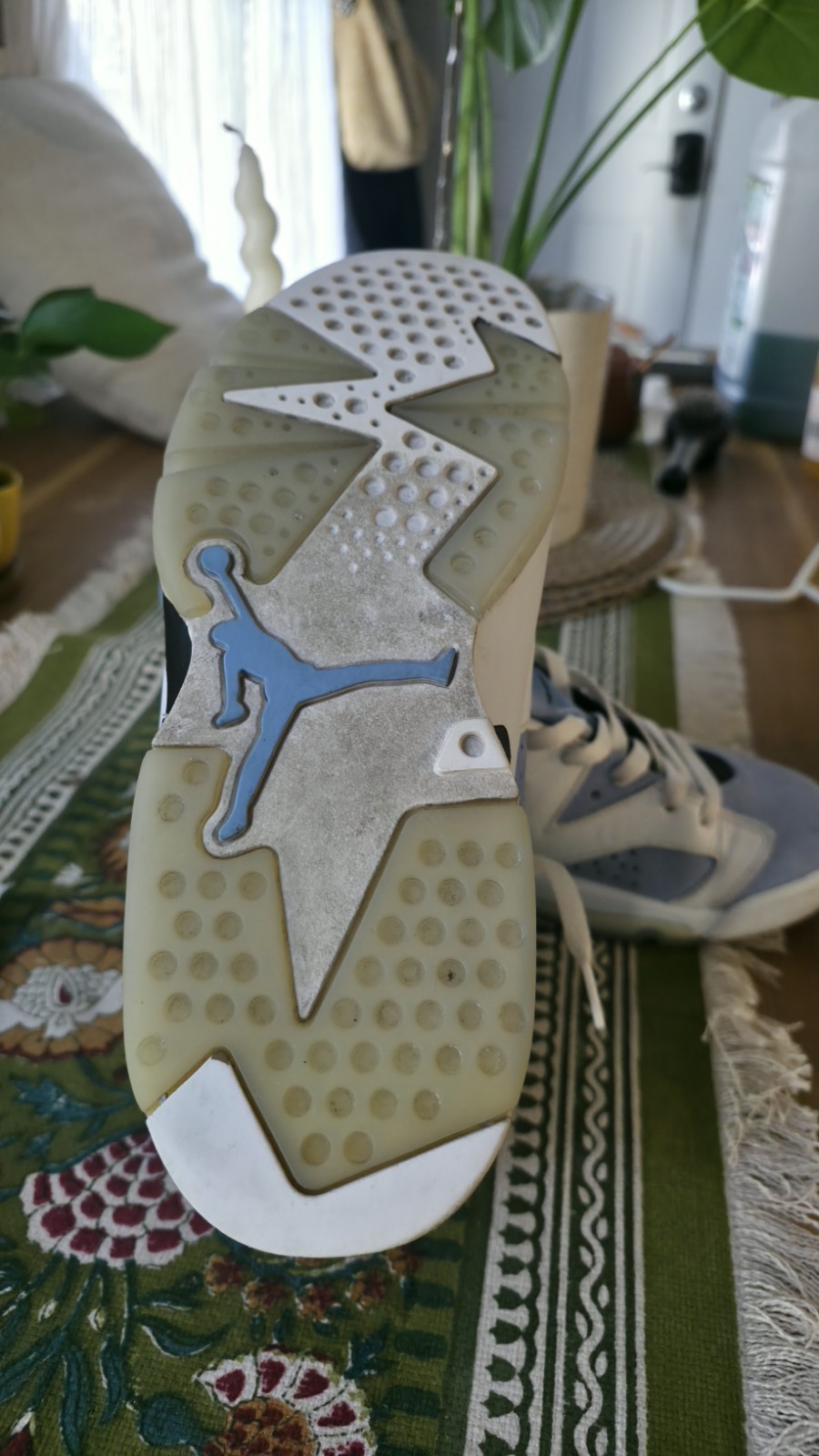 Jordan Air Jordan 6 Men’s High Top Colorblock Sneakers White Blue Black