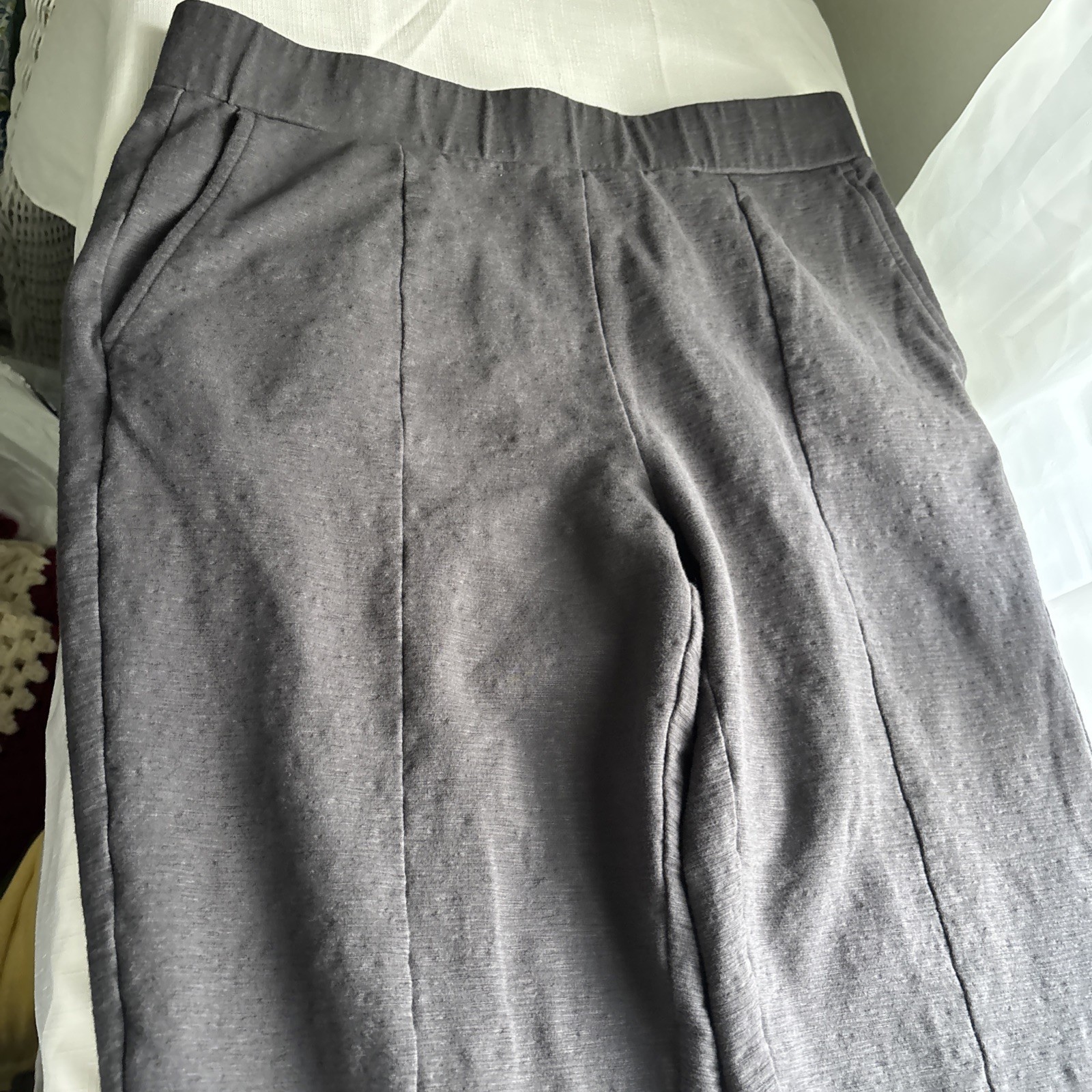 Modern Soul Ladies Pants Size M In Gray Front Pockets Seam Down Middle Of Leg