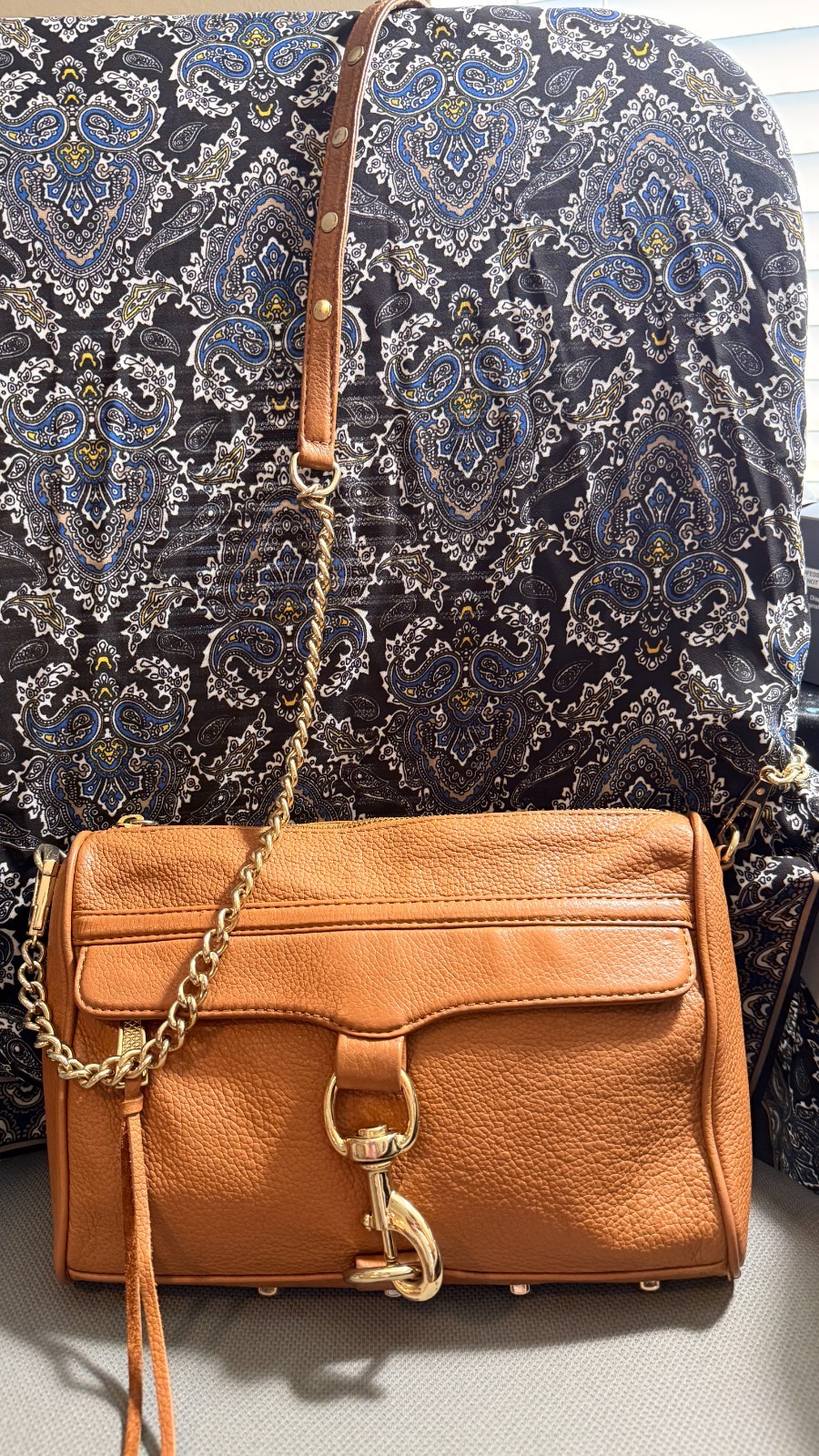 Rebecca Minkoff Pebbled Leather Shoulder Bag with Chain in Excellent Condition