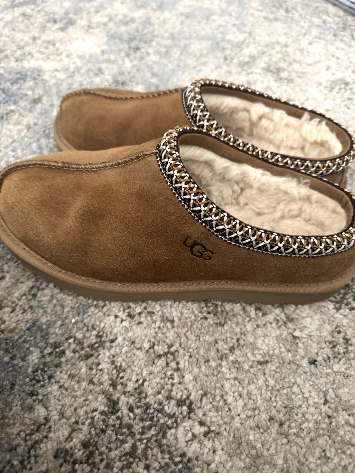 UGG Tasman Women’s Slippers in Chestnut Size 6