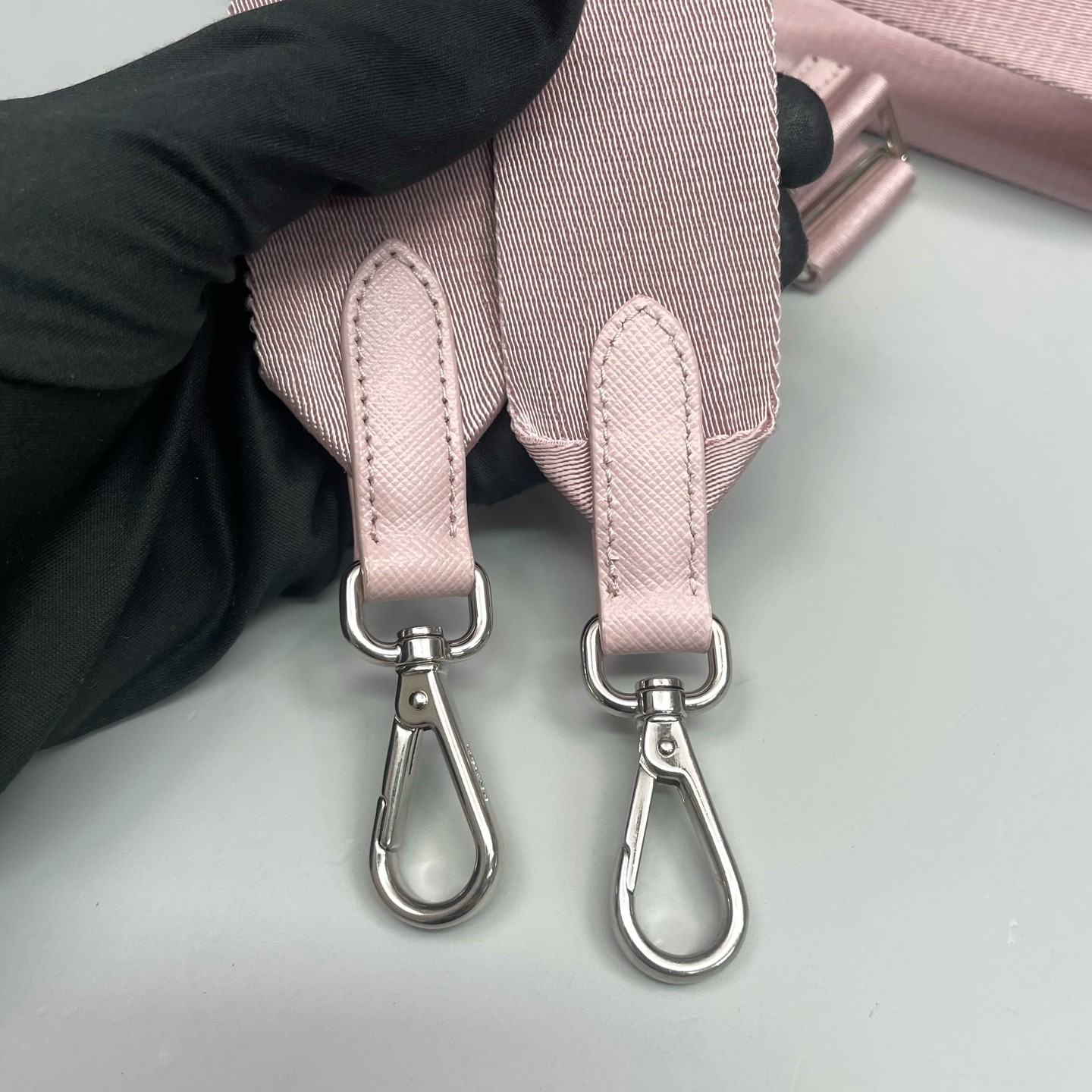 Prada Re-Edition 2005 Hobo Normal Lt Pink Parachute Nylon Crossbody Duty Paid