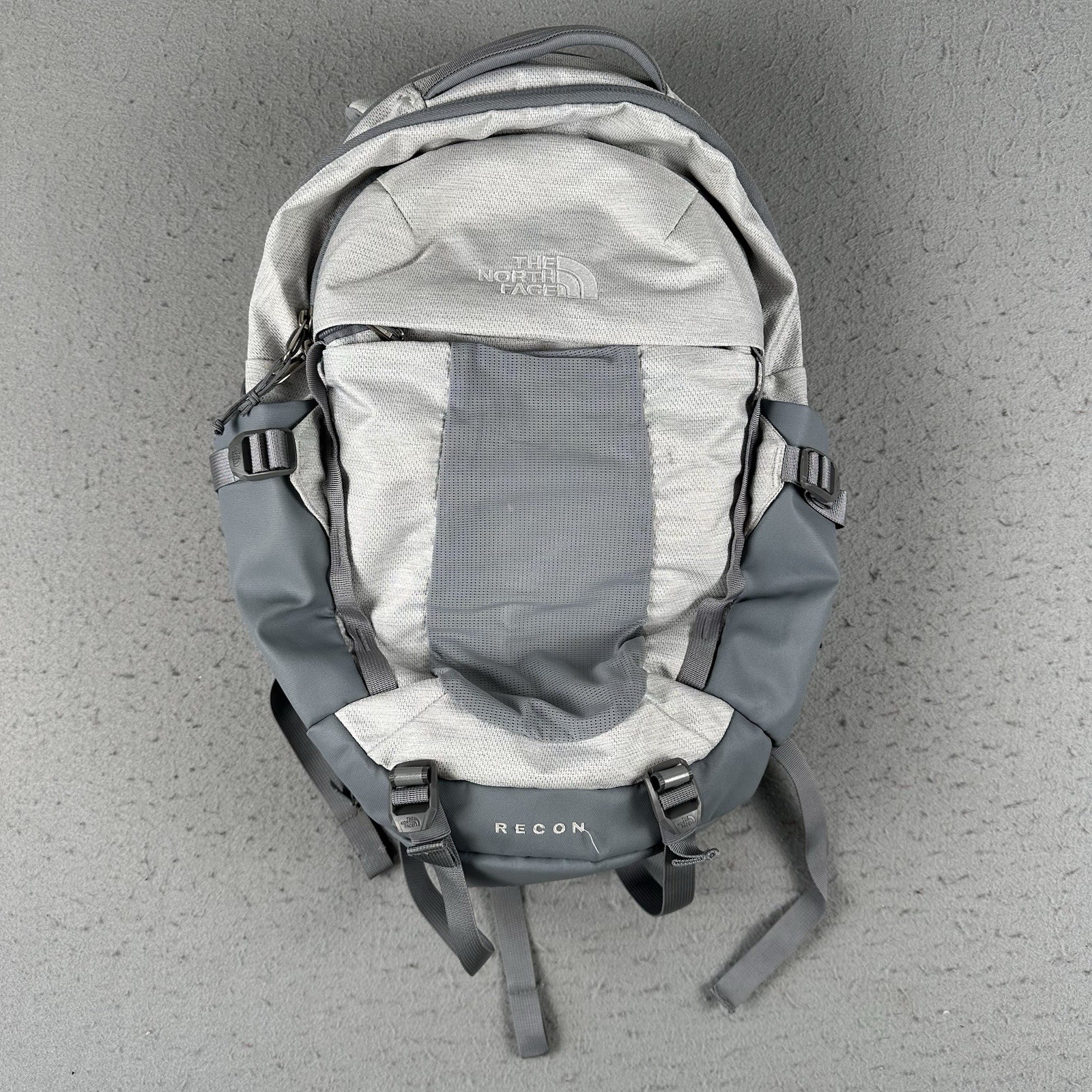 The North Face Women’s Recon Backpack TNF White Metallic Melange/Mid Grey – Used