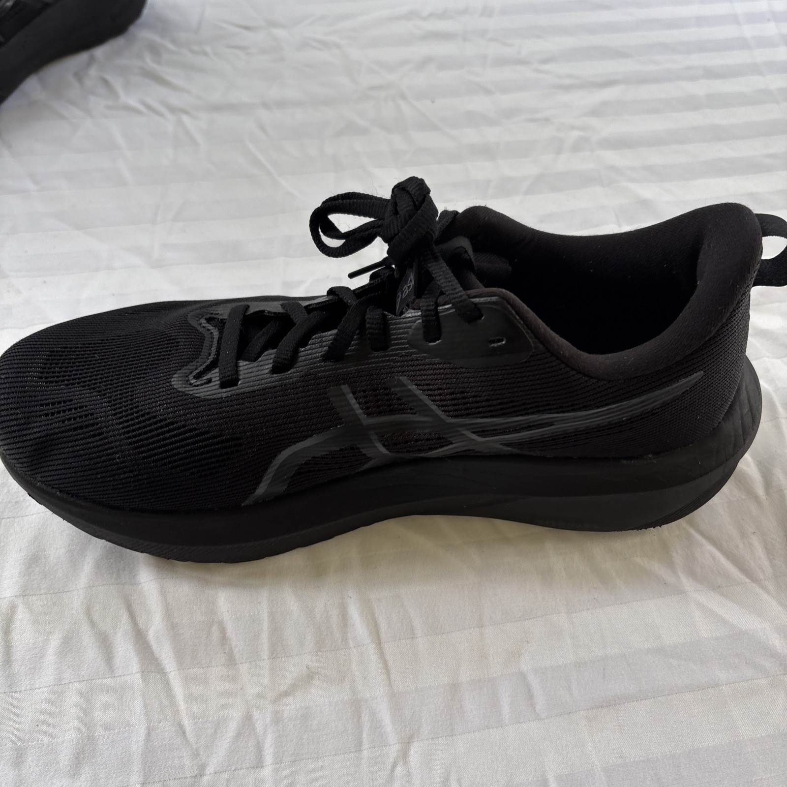 Asics GT 1000 14 Size 9.5 Extra Wide Triple Black