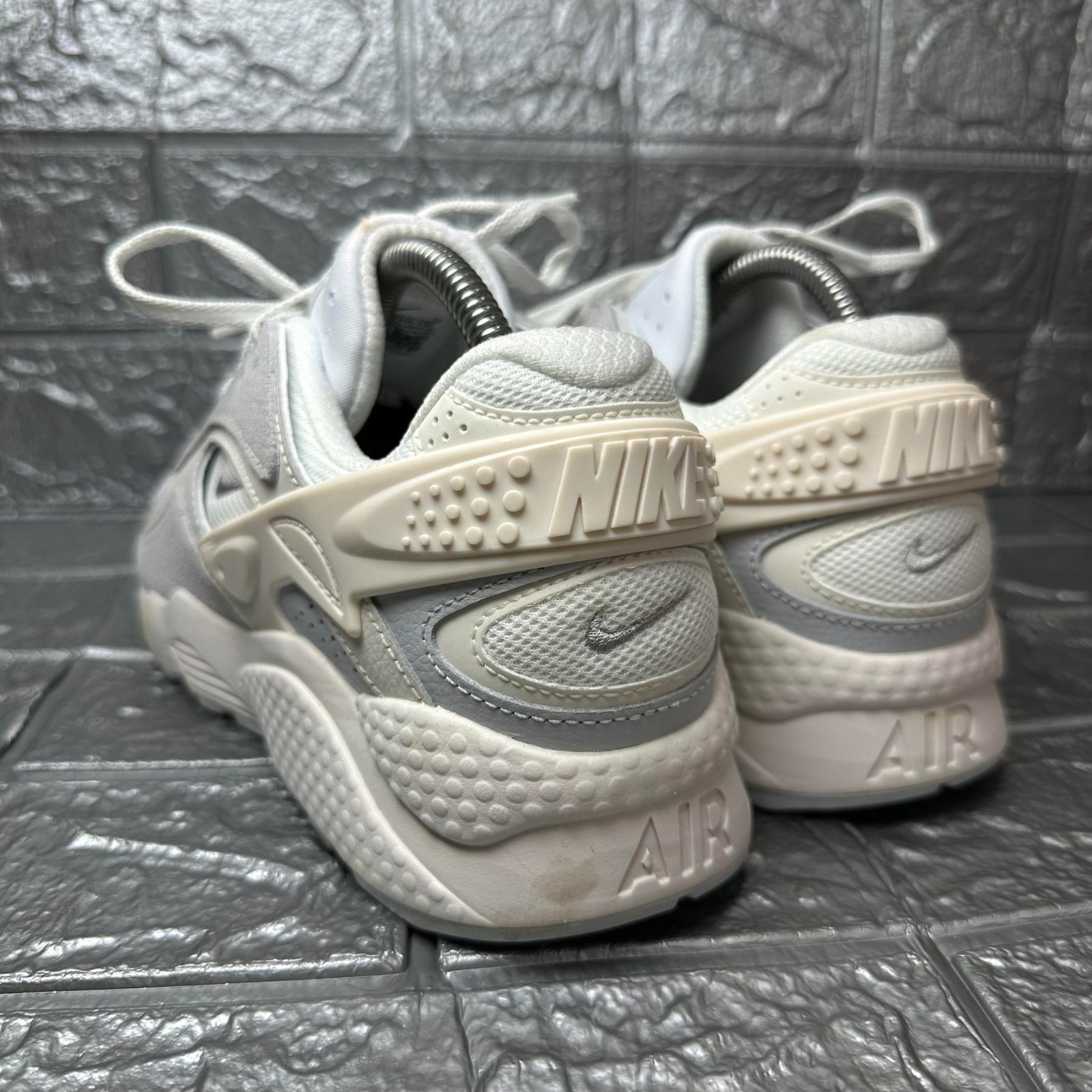 Nike Air Huarache Runner DZ3306-100 Summit White Platinum Men’s US 8.5 New