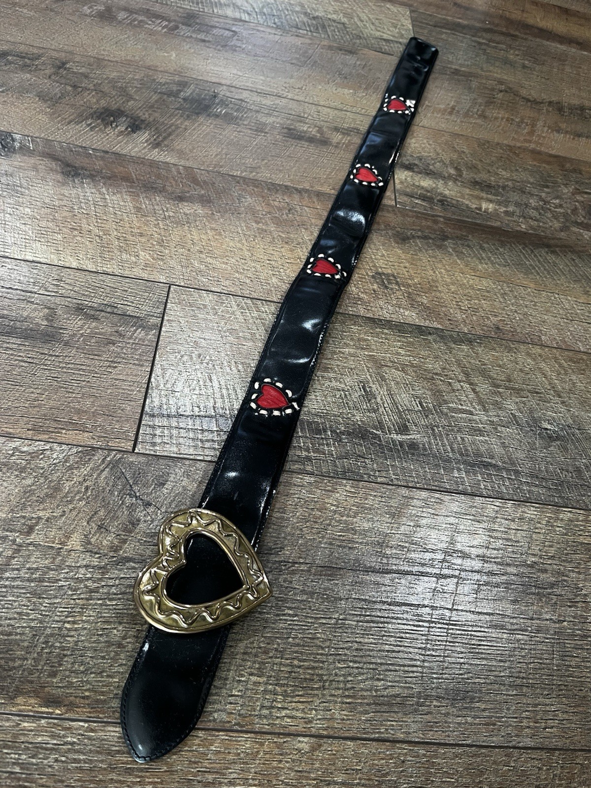 Vintage 90s Moschino Redwall Heart Buckle All Over Hearts Patent Leather Belt 32