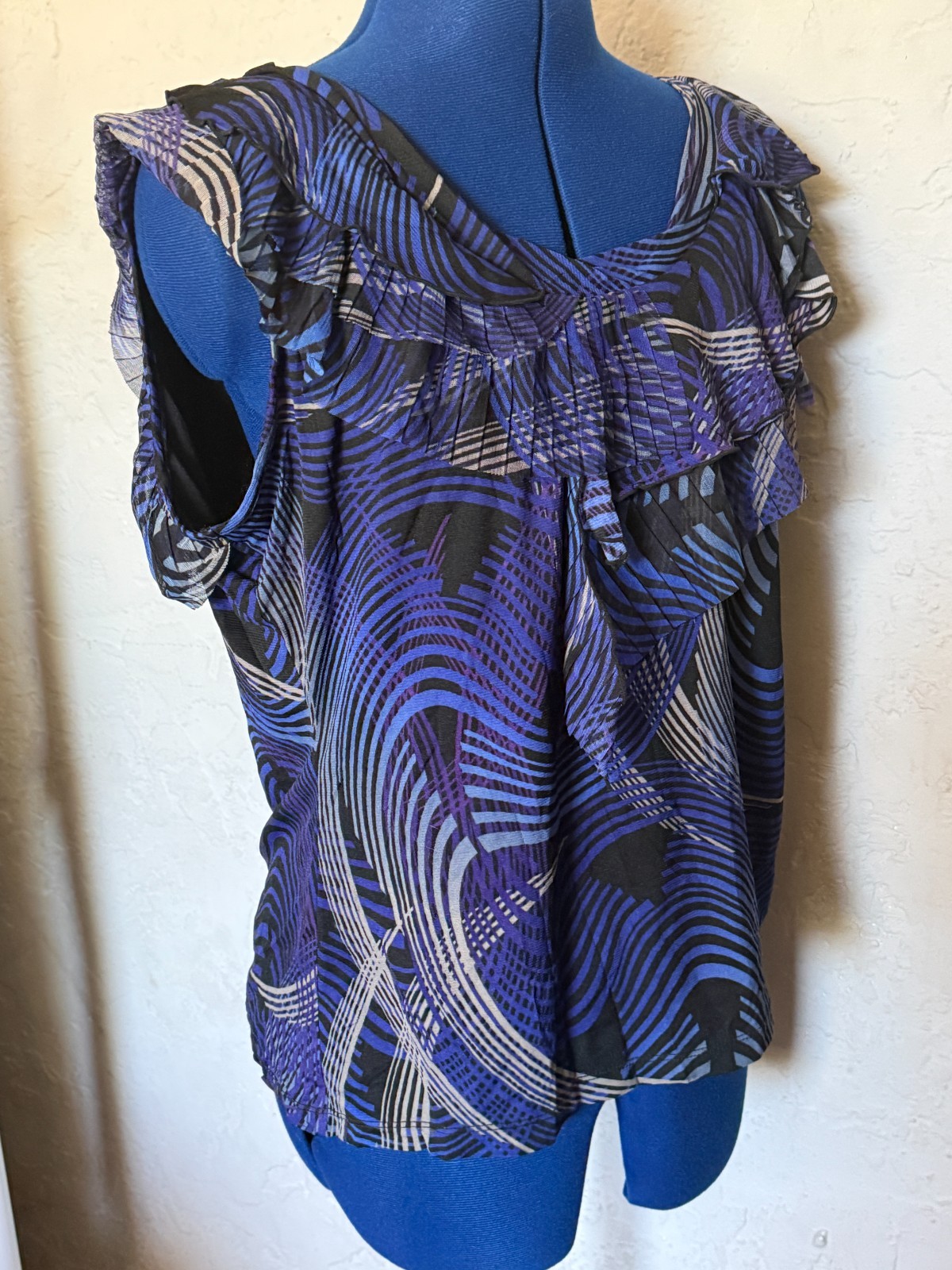 Women’s sleeveles blouse with ruffle round neckline by worthington