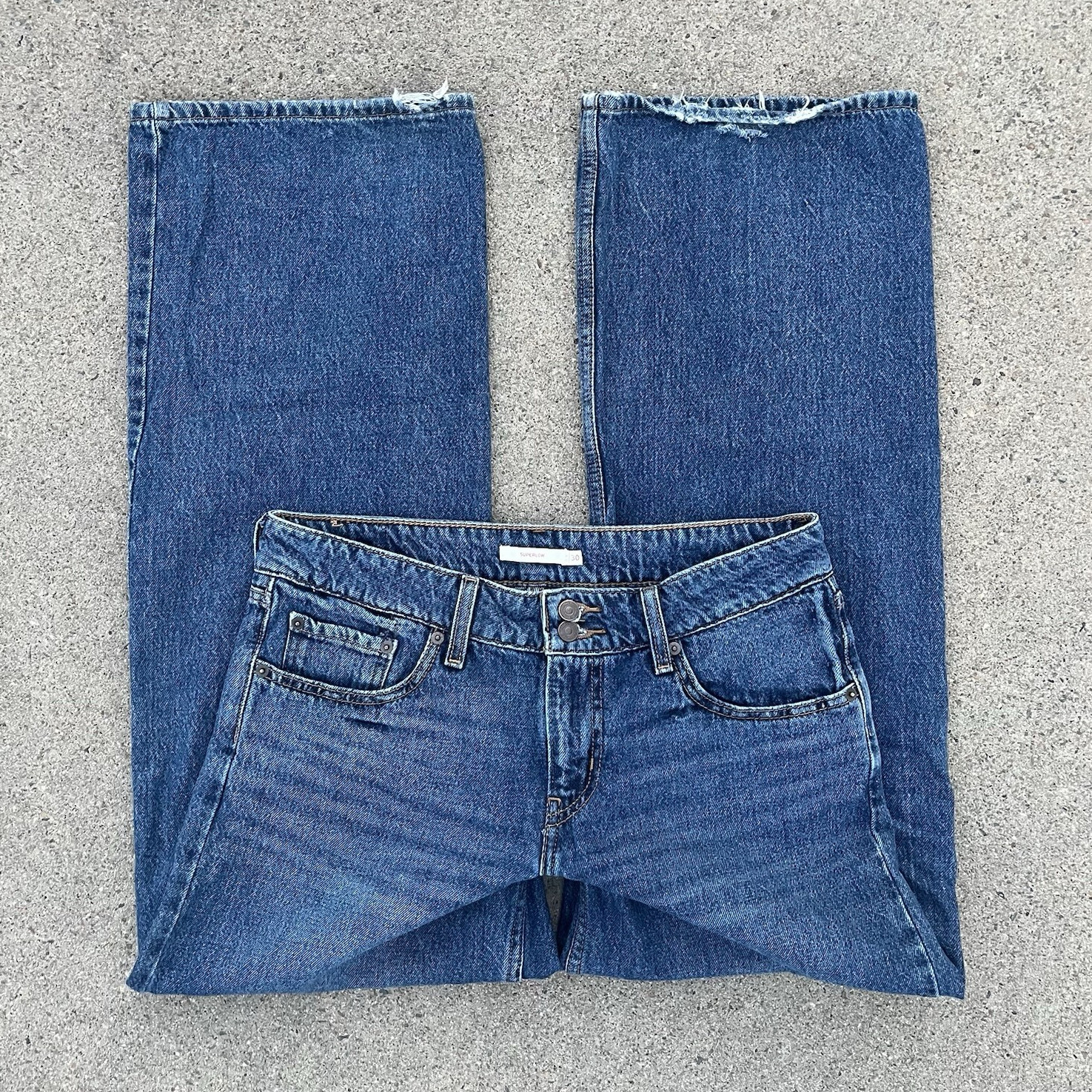 Levi’s Women’s Blue Denim Low Rise Straight Jeans, Regular Fit, Size 30