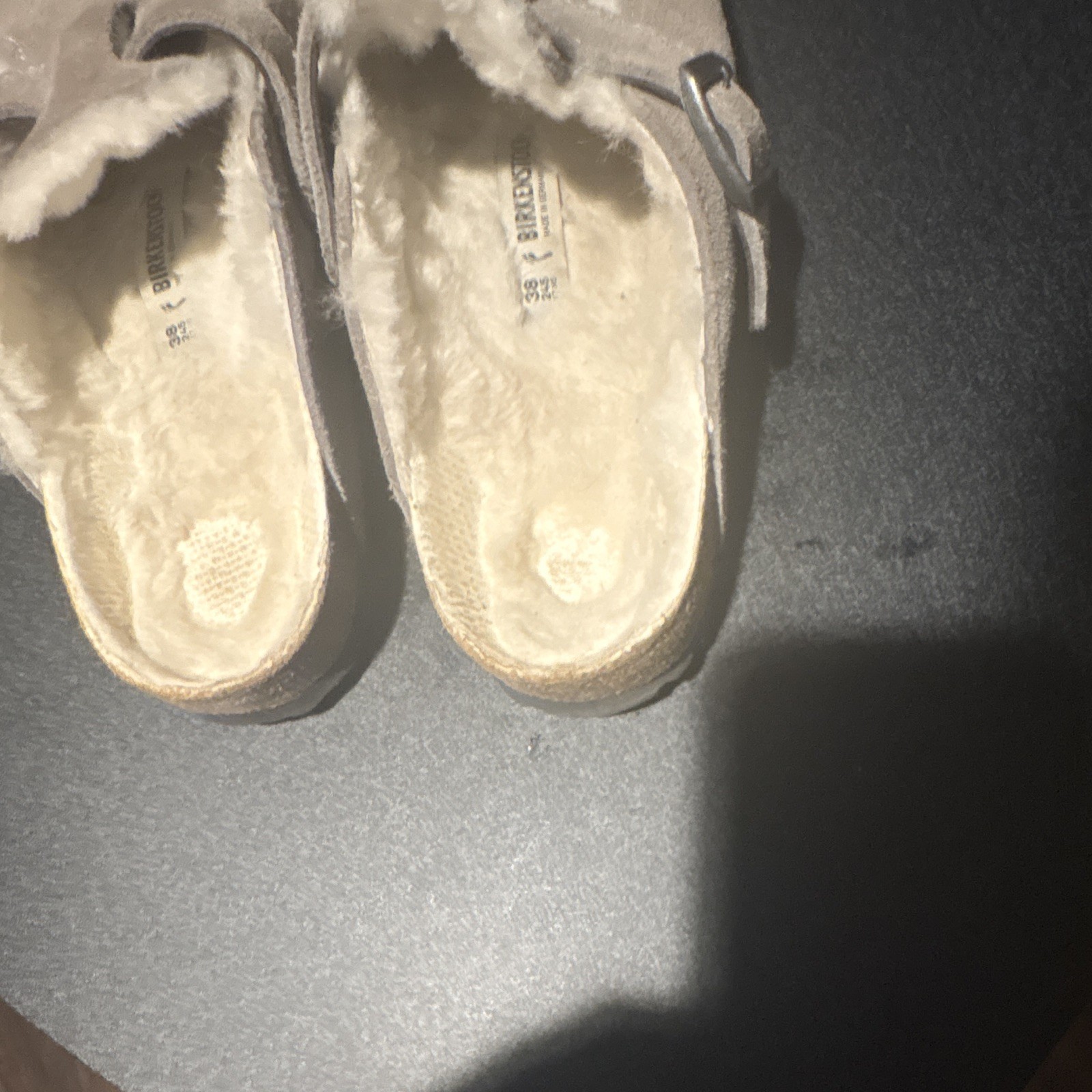 Birkenstock Shearling Lined Suede Clog Sandals Gray Buckle Strap EU 38