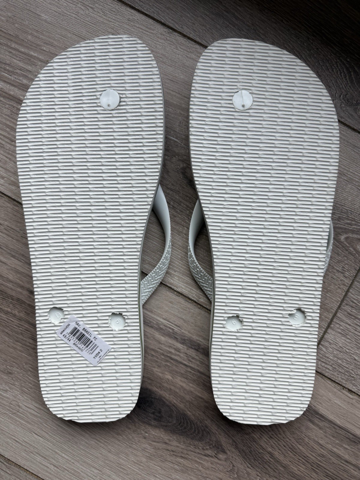 Havaianas Classic White Brazil Flag Flip Flops Men’s 11/12