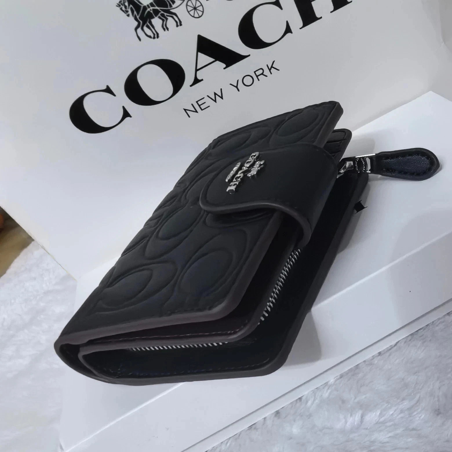 COACH Medium Corner Zip Wallet With Signature CM241 Black outlet New W/BOX