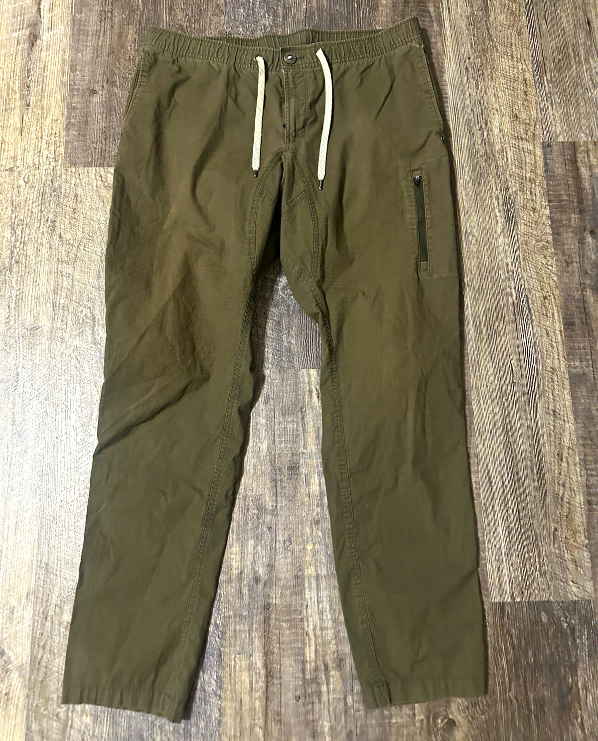 Vuori Ripstop Climber Men’s XL Green Ankle Tapered Pants Zip Pocket V412