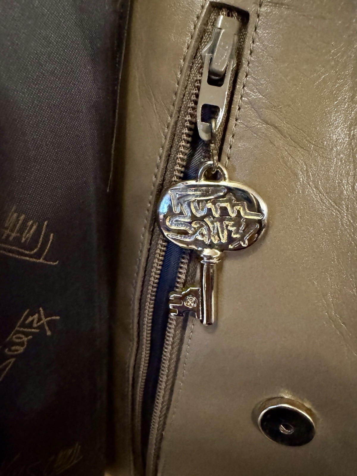 Italian Leather Shoulder Bag 2 Flap Tan Saddlebag Divided Purse Gold Logo Fob