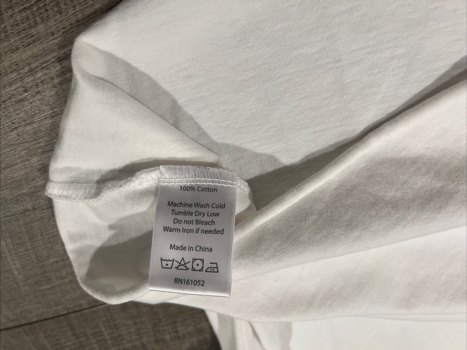 Y,IWO (Yeah, I Work Out) Gym Muscle T Shirt Mens Size 3 White Raw Edge – NWOT