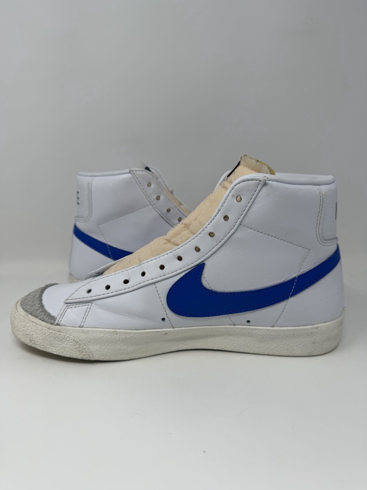 Nike Blazer Mid ’77 Vintage Red White & Blue Sneaker BQ6806-117 Size: 9.5