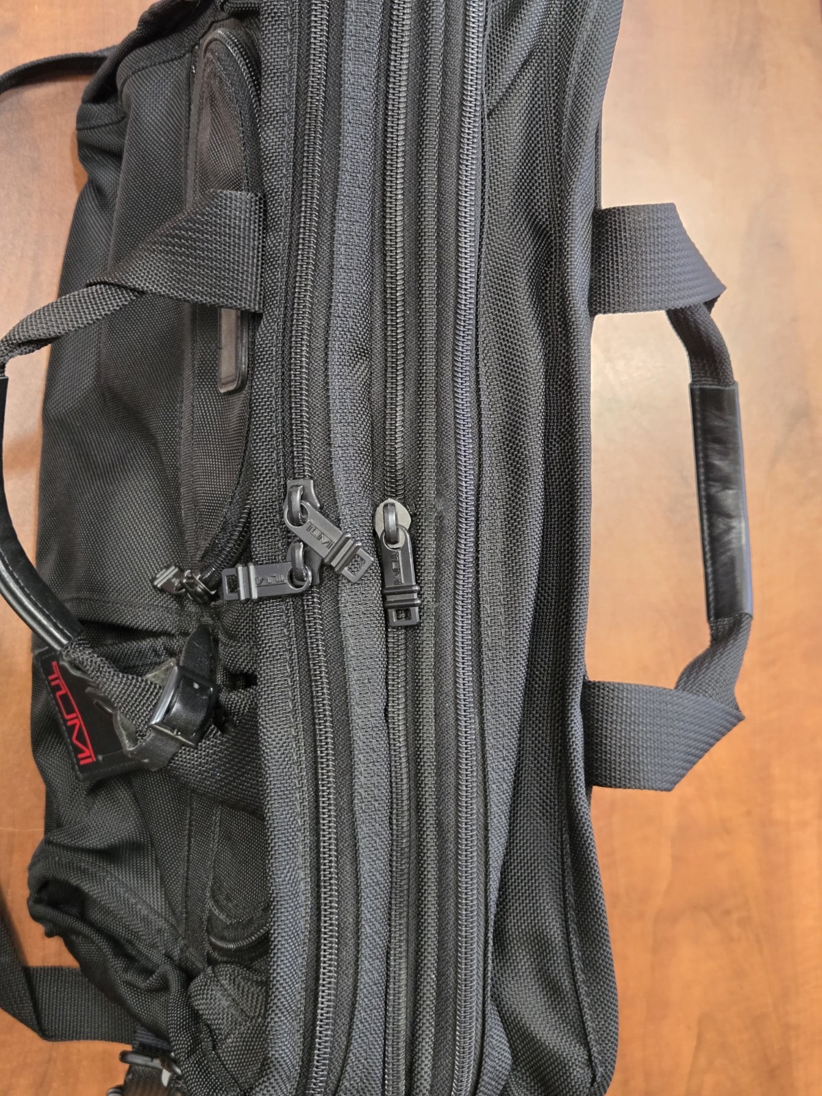 Tumi briefcase Alpha 262ID3 – large – Excellent condition