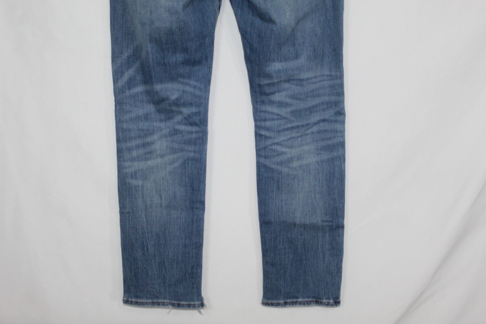 American Eagle mens jeans size 33 x 30 med wash next level stretch slim straight
