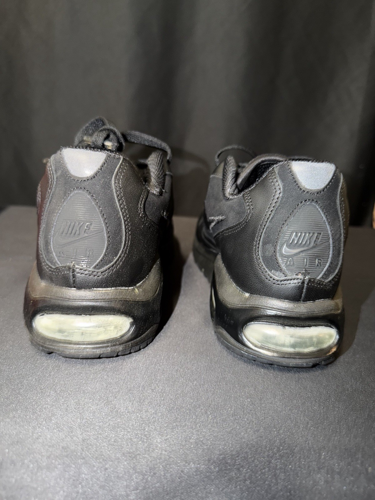2007 Nike Air Max International M7.5/W9