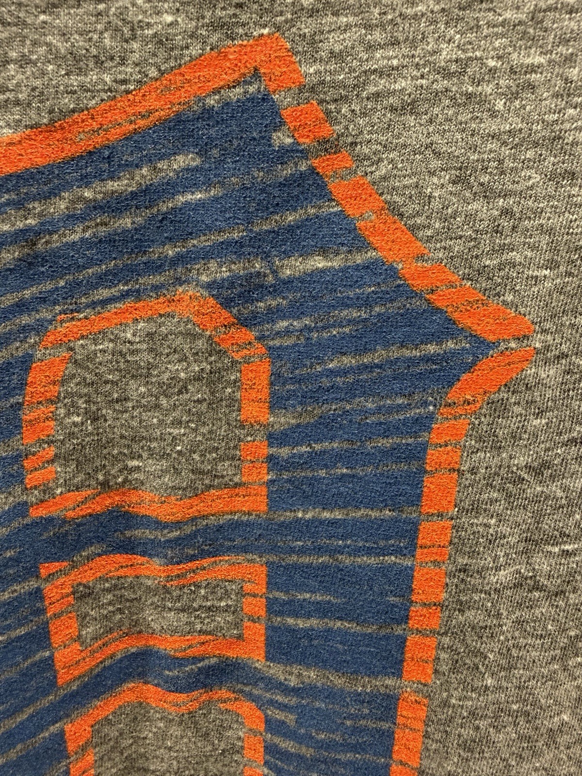 Detroit Tigers Women’s T-Shirt Grey Blue Orange Distressed Short Sleeve Size L
