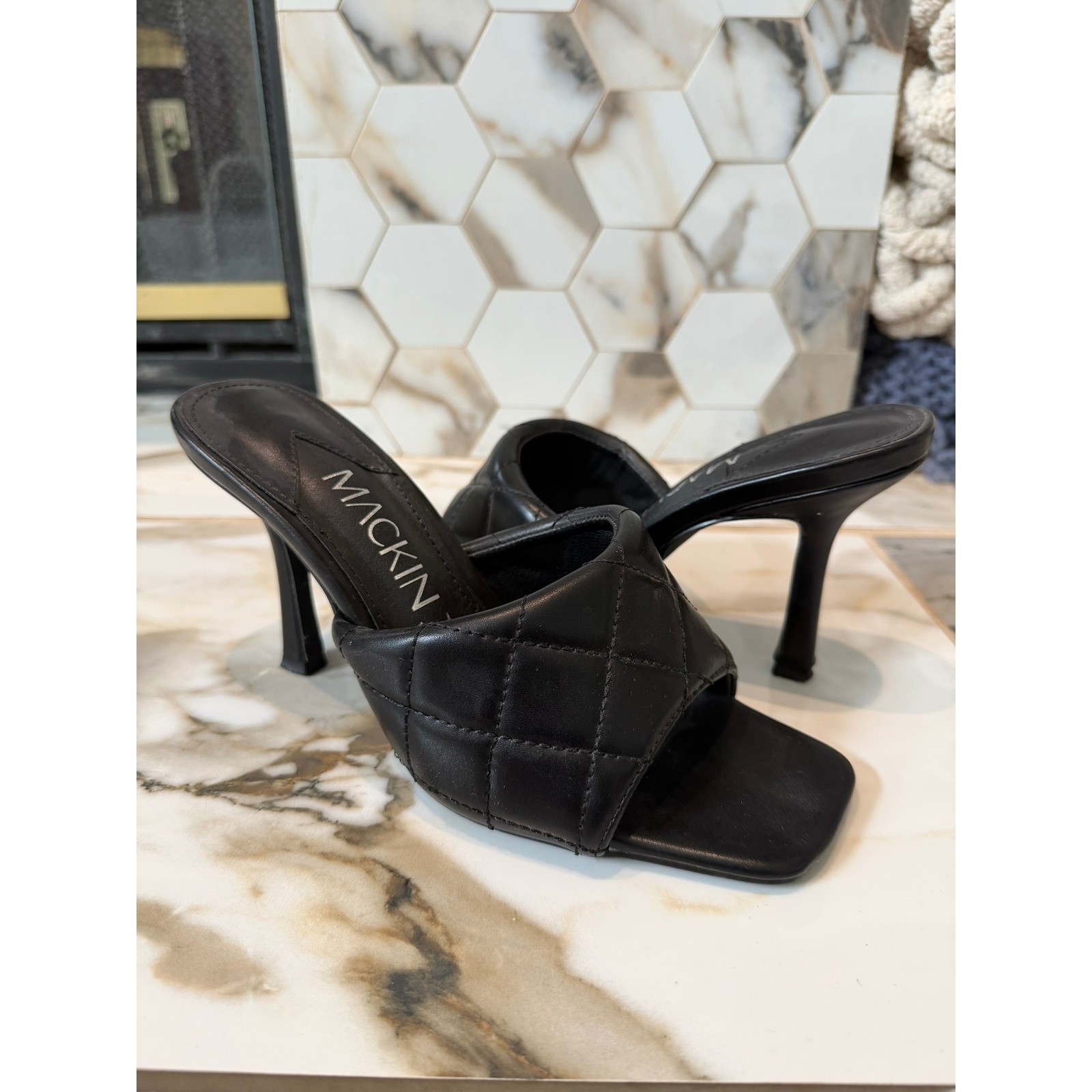 Mackin-J Quilted Slide Sandals Womens 9 Black Square Toe Stiletto Mules 225-28