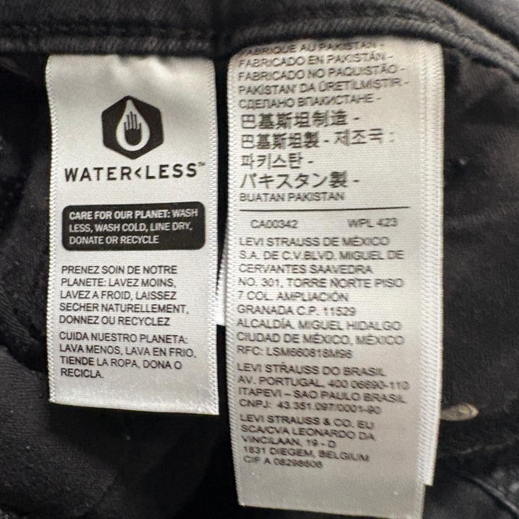 Levi’s 311 Shaping Skinny Jeans Womens Size 29×32 Black Denim Stretch Pants