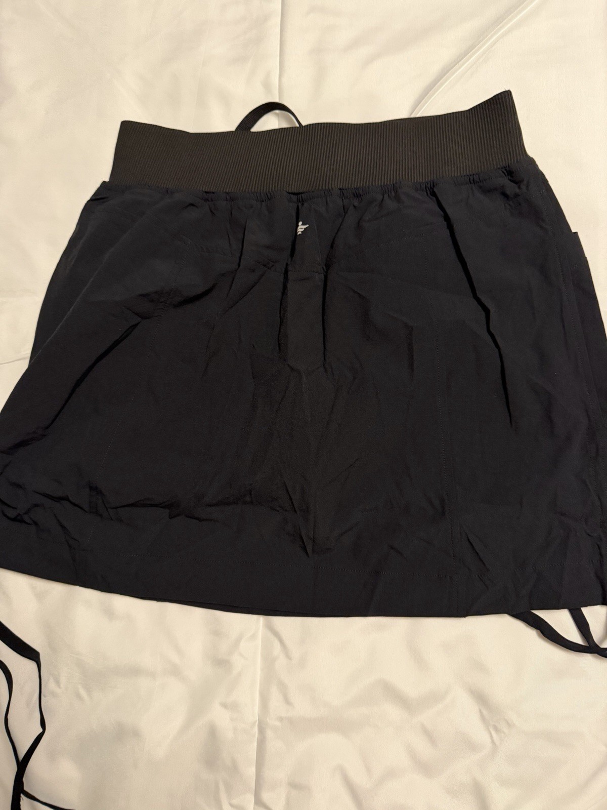 Halara Women’s Black Athletic Skort XS Pull-On Pockets Elastic Waist Stretch