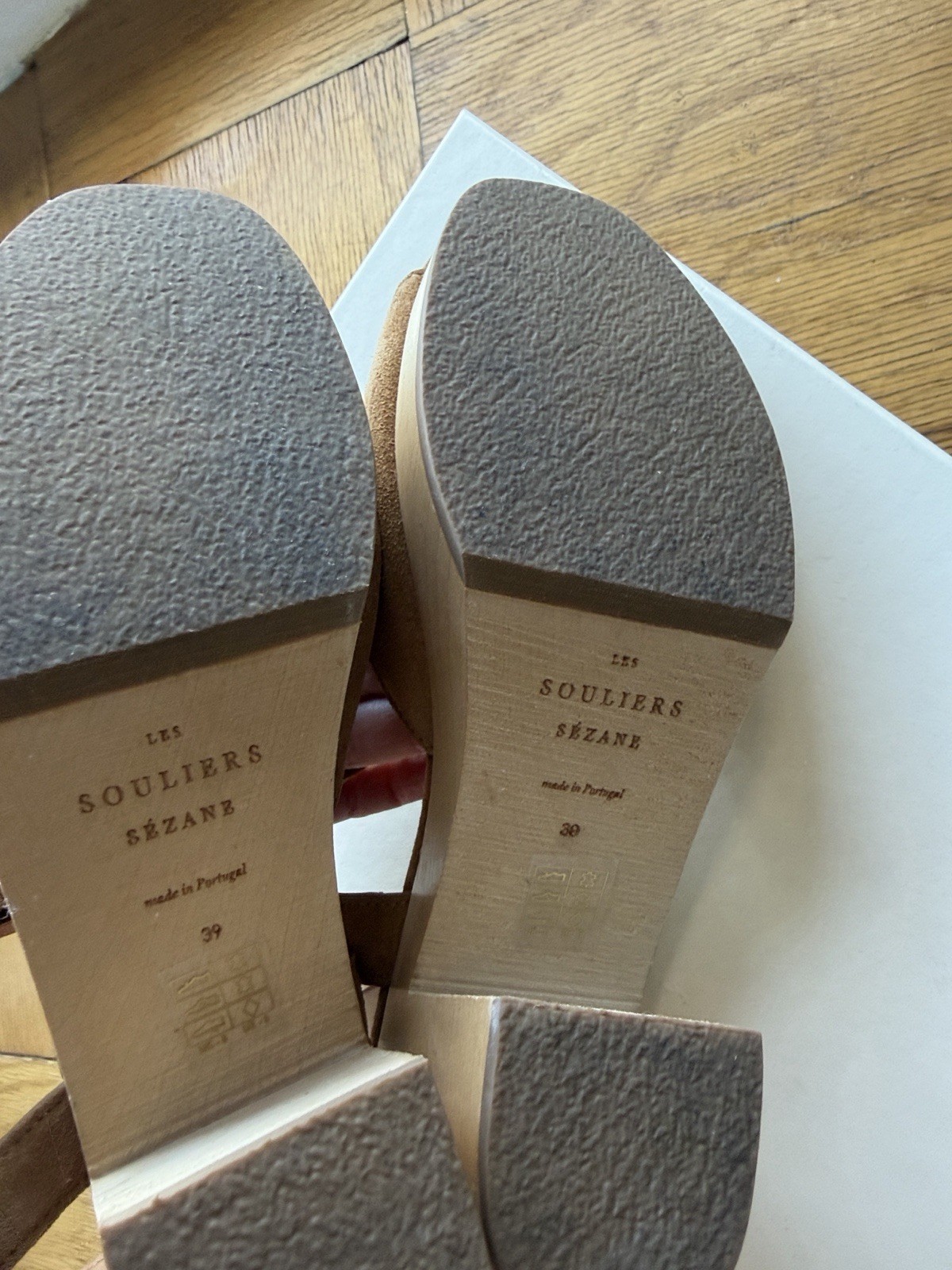Sezane Fausta Clogs, Size 39 – Beige