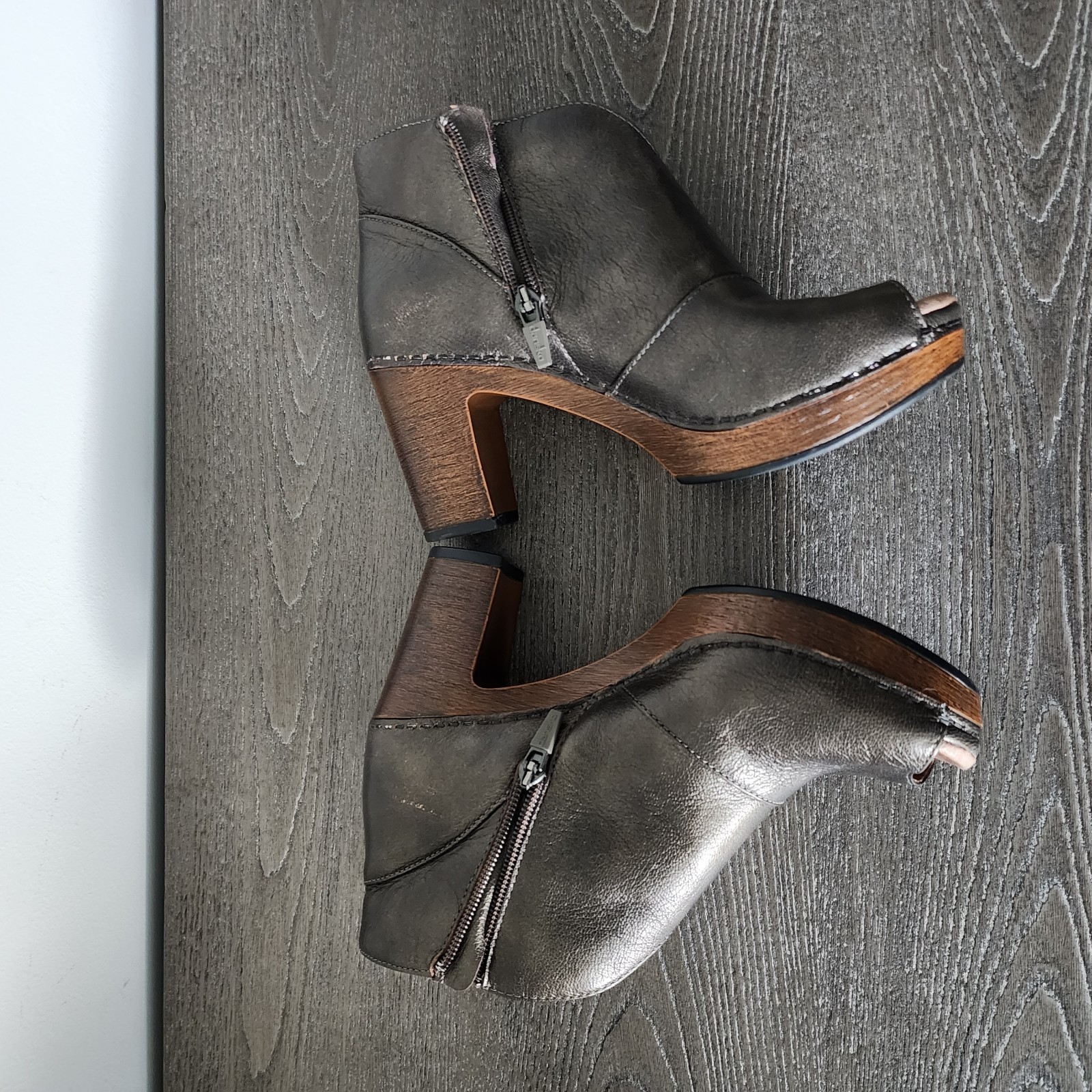 Dansko Delphina Bronze Leather Peep Toe Booties 37 6.5 7 Comfort Block Heel Boho