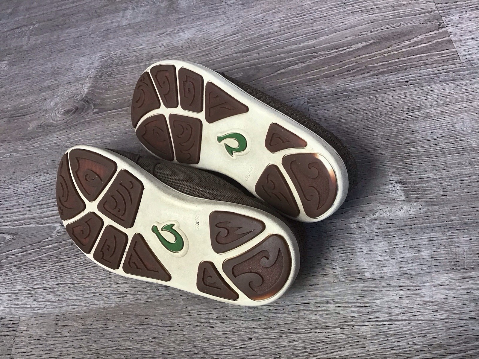 Olukai Nohea Mesh Slip‑On Dark Brown Comfort Casual Men’s Size 9.5 Shoes