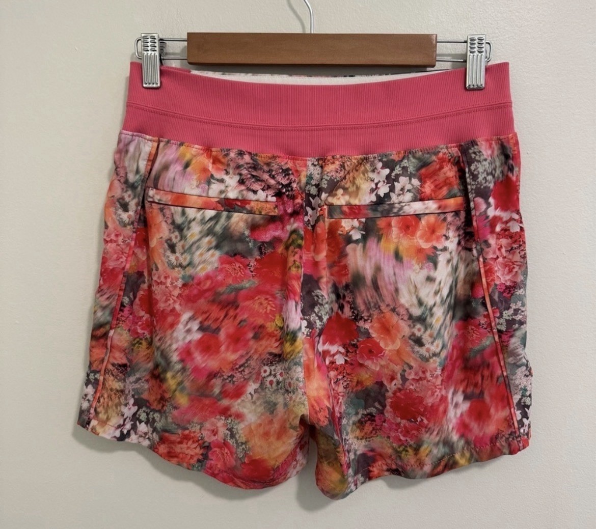 Athleta Shorts Women’s Size 4 Pink Coral Floral Brooklyn Casual Elastic Running