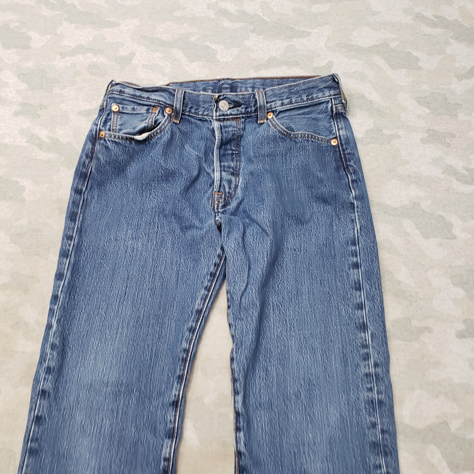 Levi’s 501 Jeans Mens 30×30 Blue Straight Leg Button Fly Denim Medium Wash