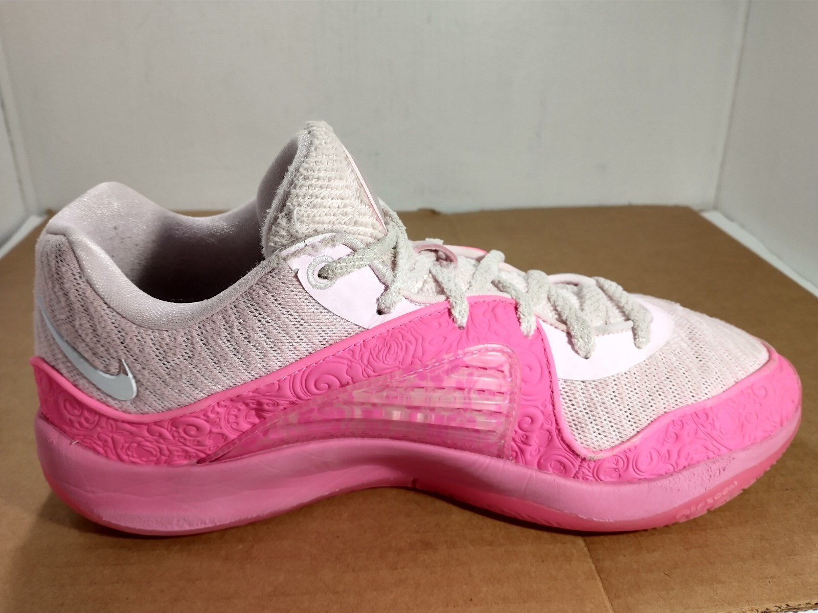 NIKE KD 16 ‘Aunt Pearl’ Pink Sneakers Men’s Size 9 FN4929-600