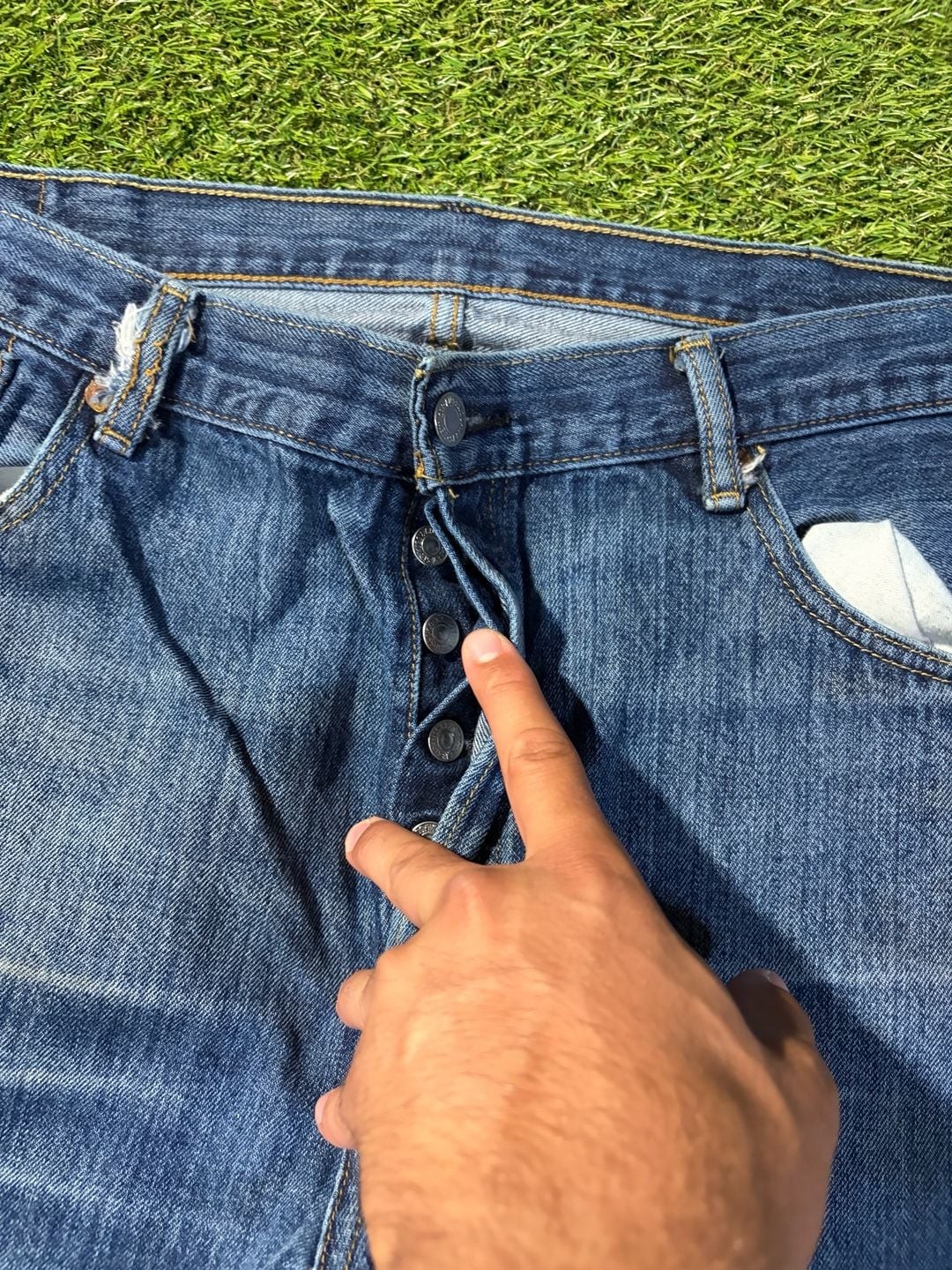 Baggy Levi’s 501 Original Fit Button Fly Straight Leg Jeans, Men’s Size 40×30
