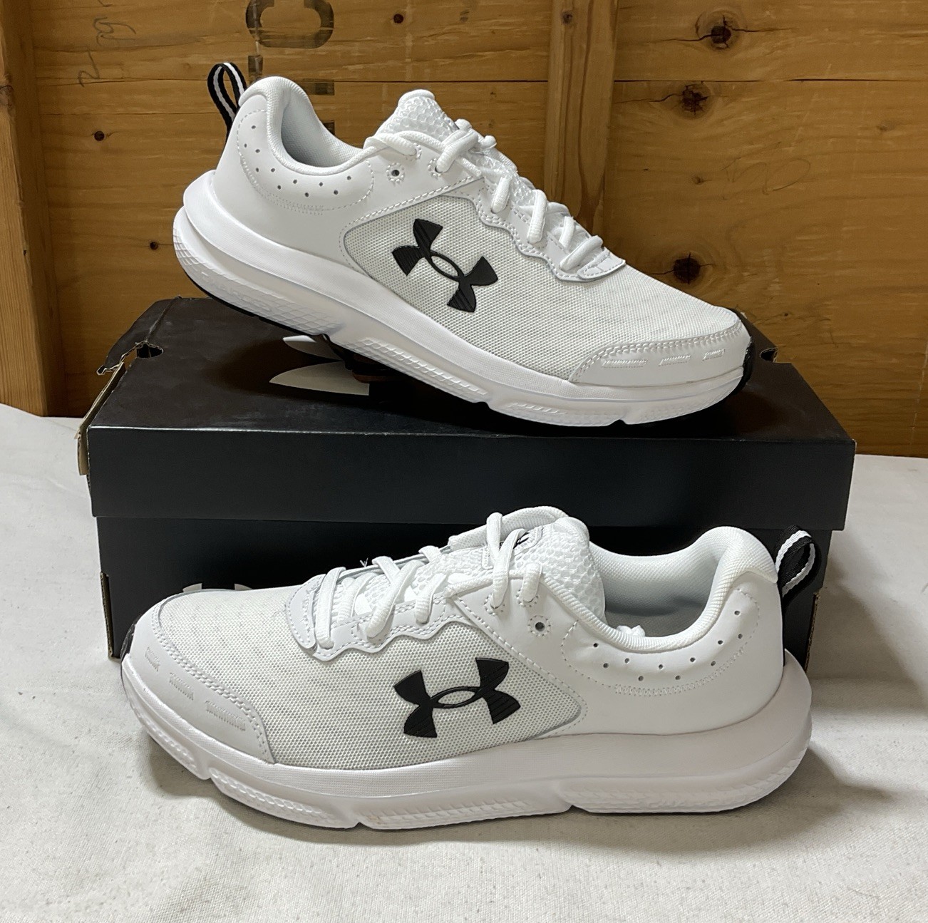 Under Armour Men’s UA Charged Assert 10 3026175-104 Shoes White/Black US 9.5M H5